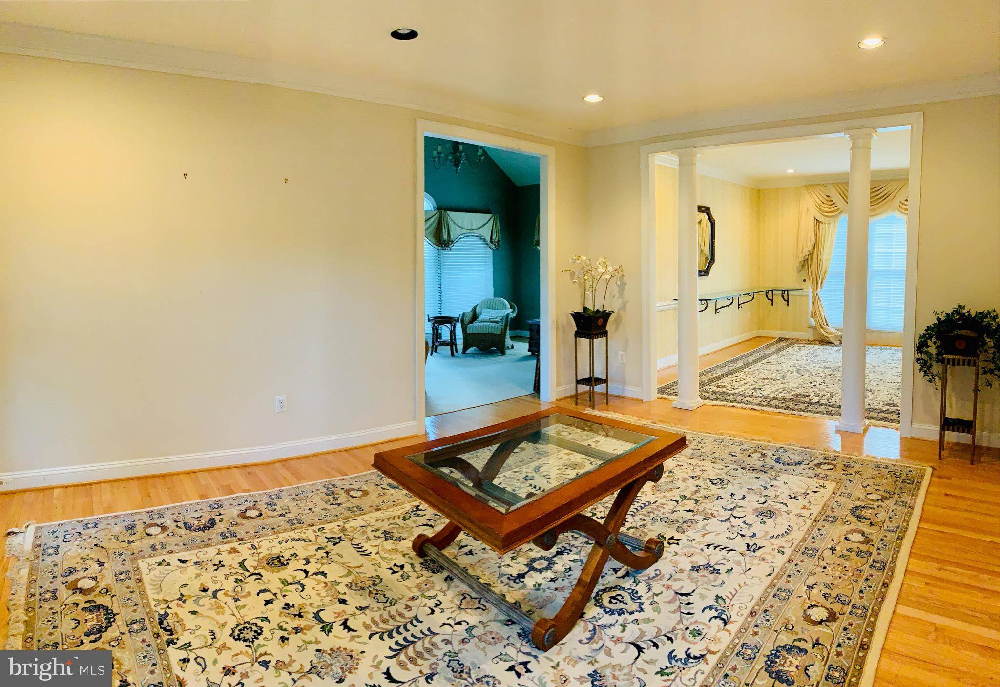 Vienna, VA 22182,2040 MADRILLON RD