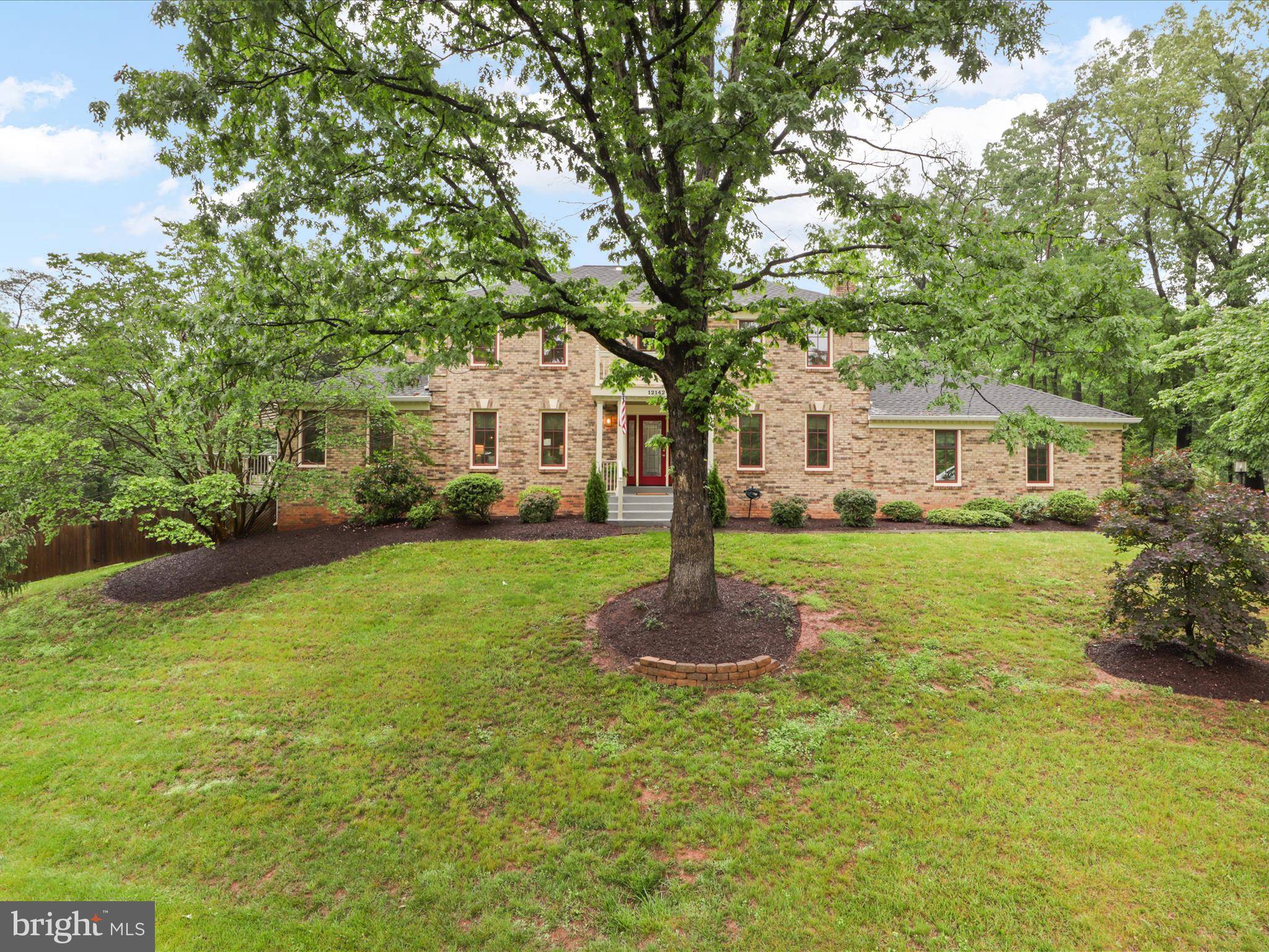 Great Falls, VA 22066,12142 HOLLY KNOLL CIR