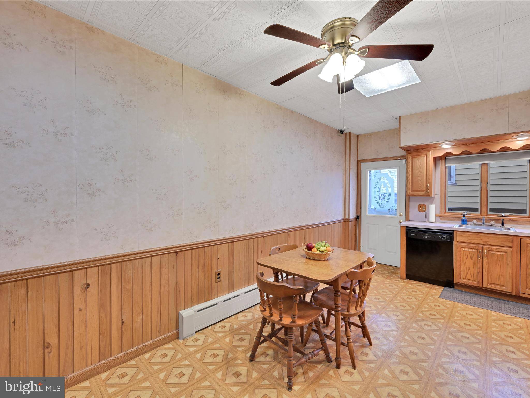 Mahanoy City, PA 17948,633 E MAHANOY ST