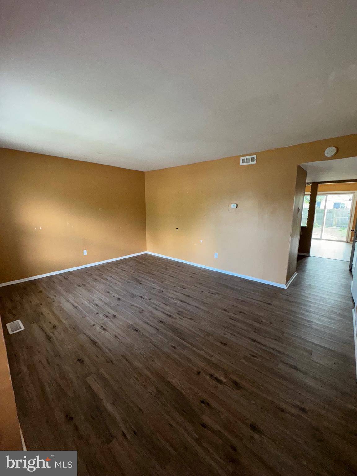 Sicklerville, NJ 08081,4 MILSTONE CT