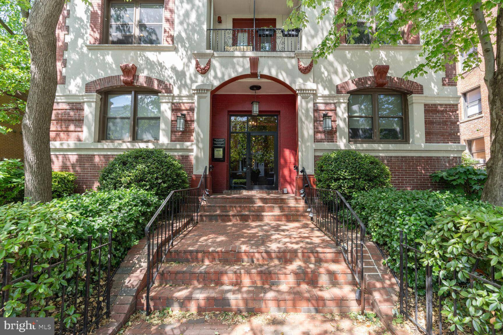 Washington, DC 20010,1495 NEWTON ST NW #401
