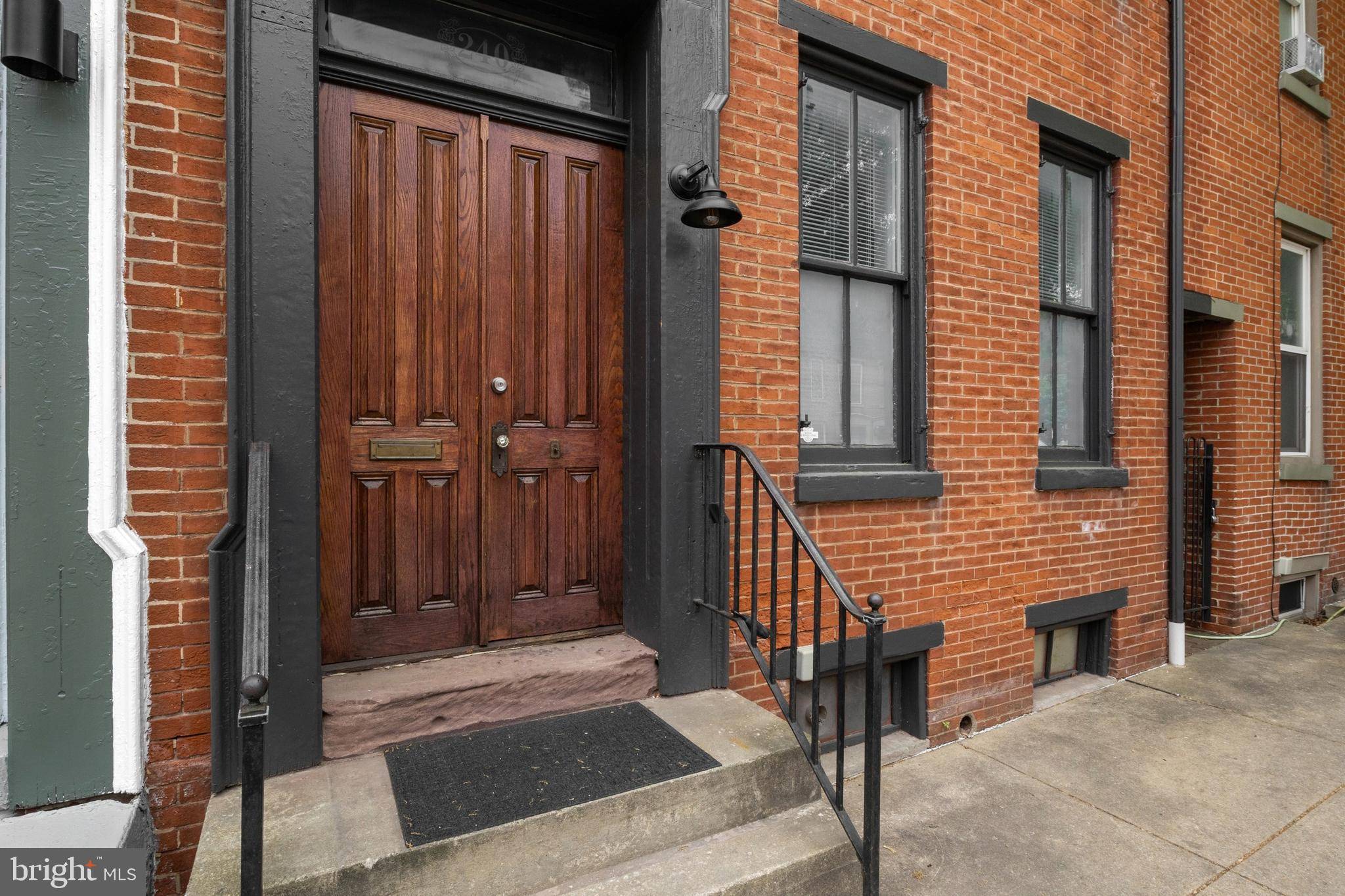 York, PA 17403,240 W PHILADELPHIA ST