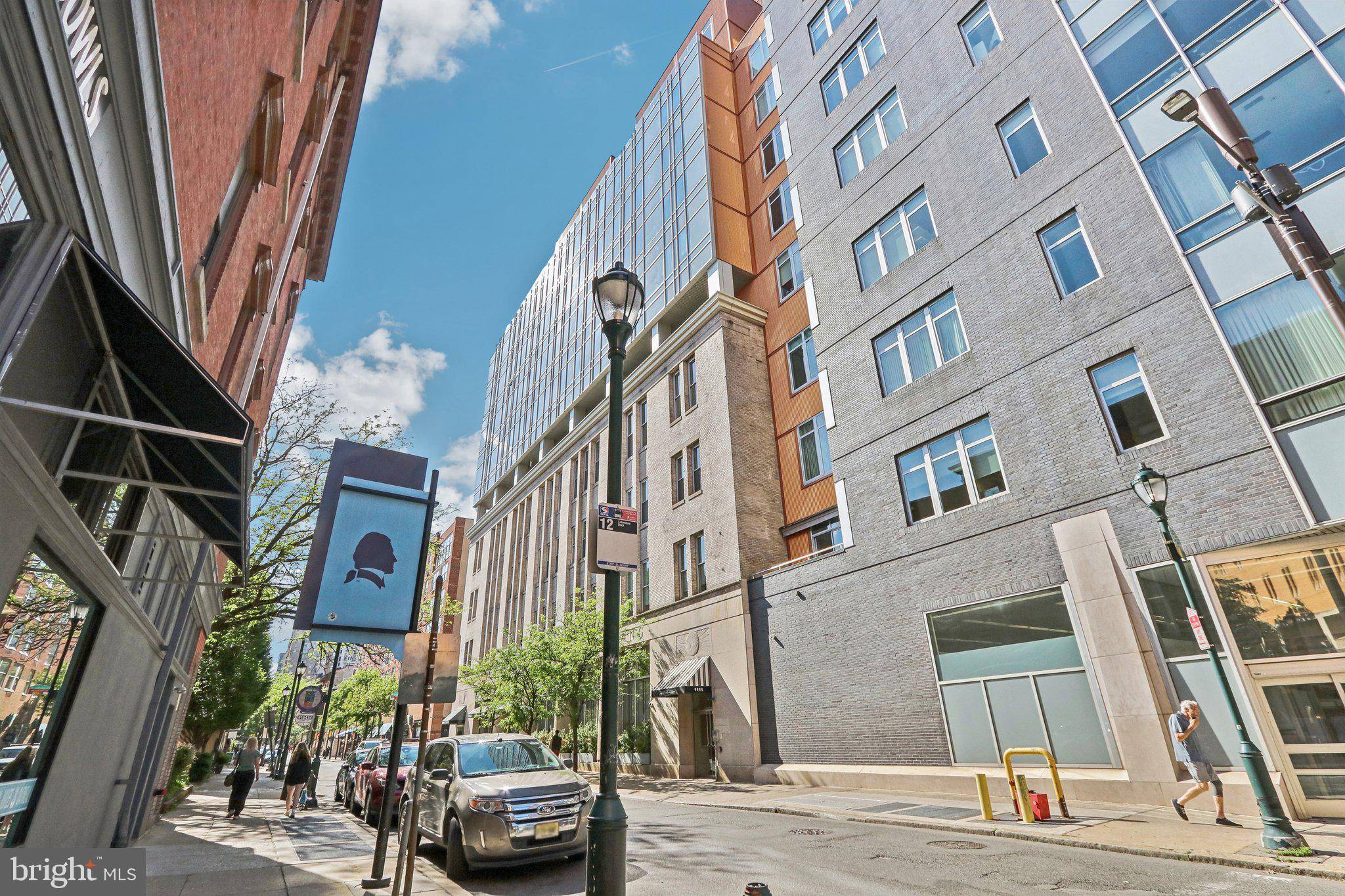 Philadelphia, PA 19107,1101 LOCUST ST #8B
