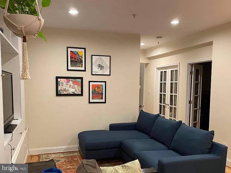 Washington, DC 20008,2801 CONNECTICUT AVE NW #12