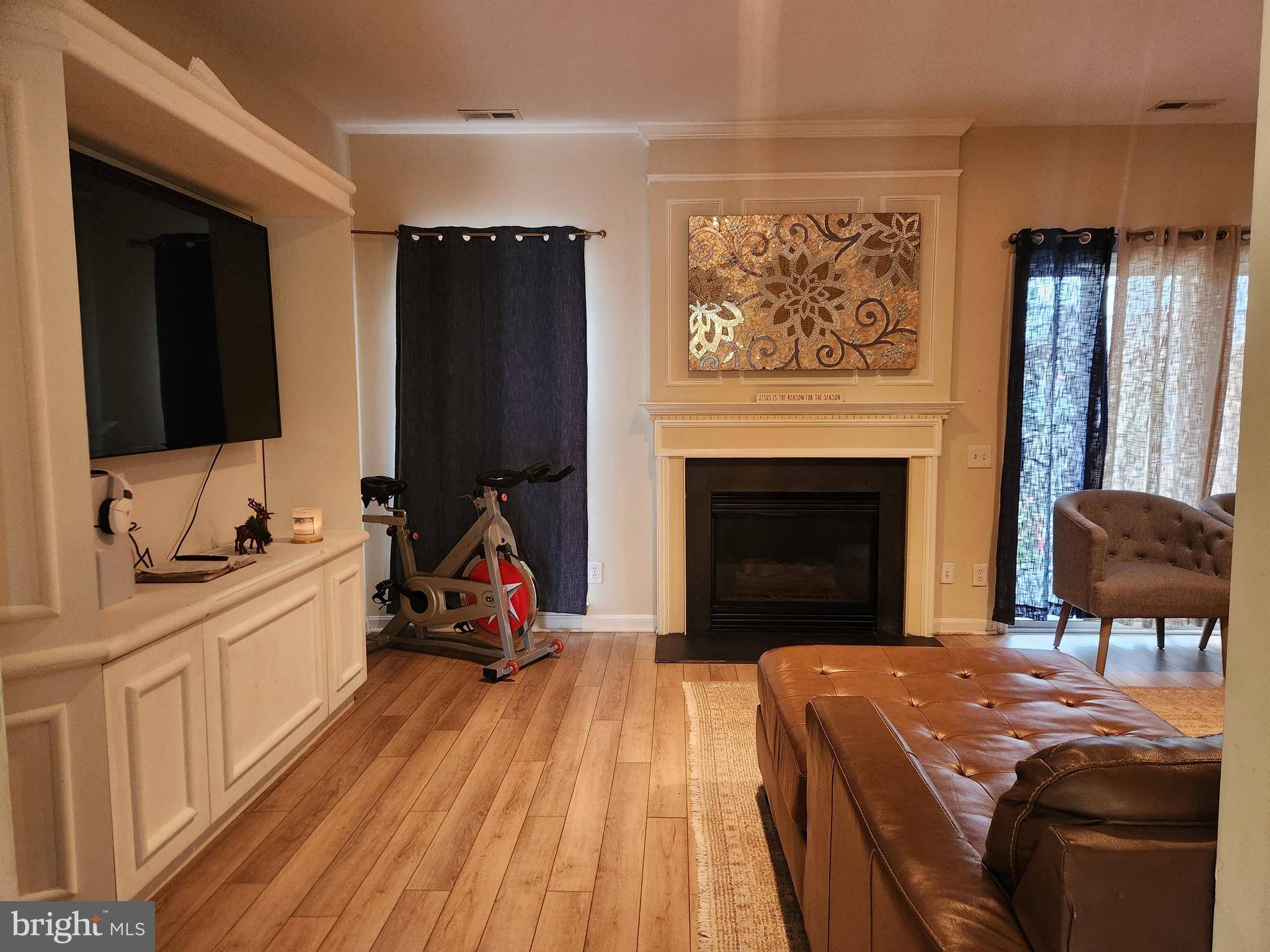 Delran, NJ 08075,3 WINTERBERRY PL