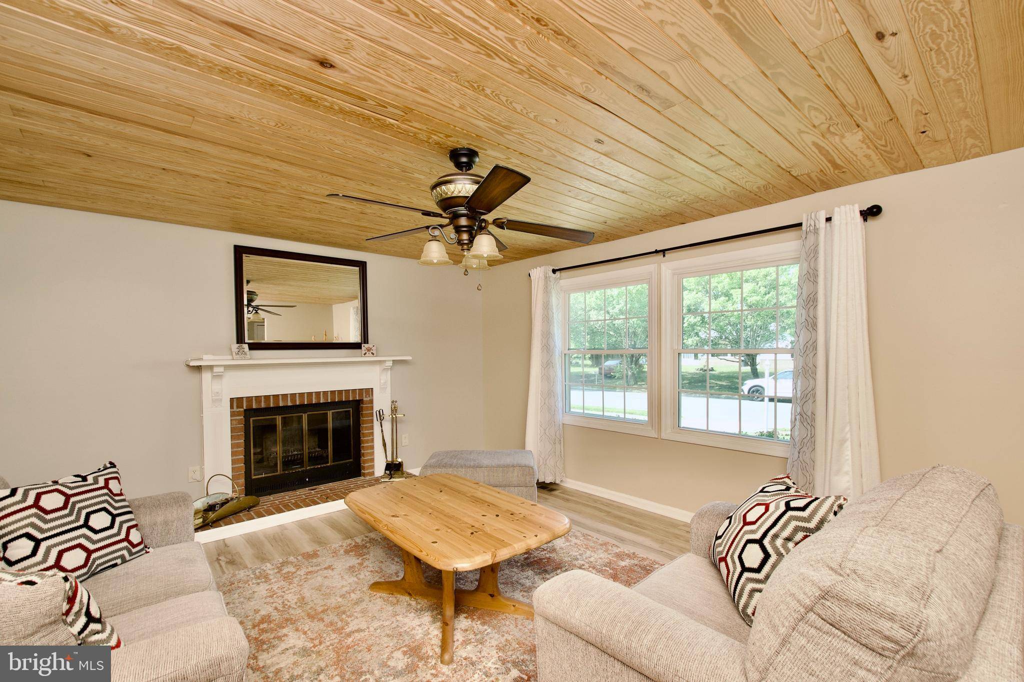 Waldorf, MD 20602,210 ACADIA RD