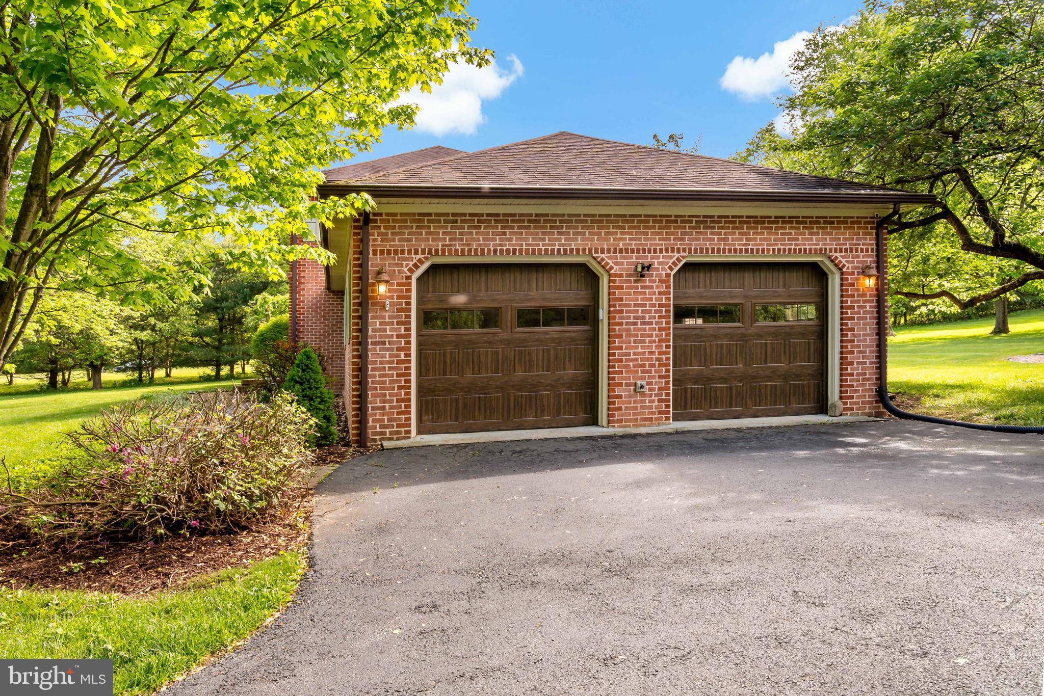Falling Waters, WV 25419,134 TUFTS LN