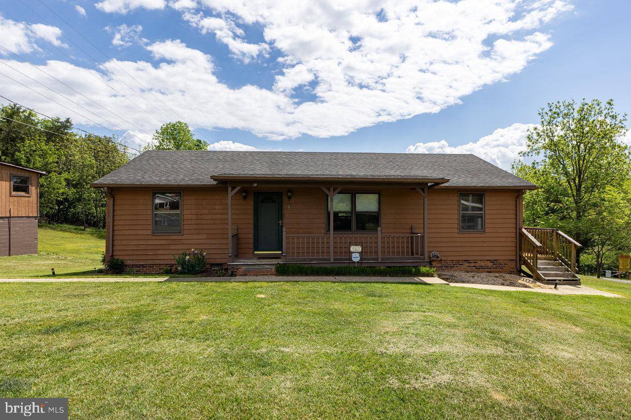 Luray, VA 22835,113 DOCK ST