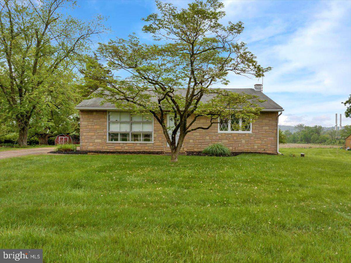 Phoenixville, PA 19460,921 SPRING CITY RD