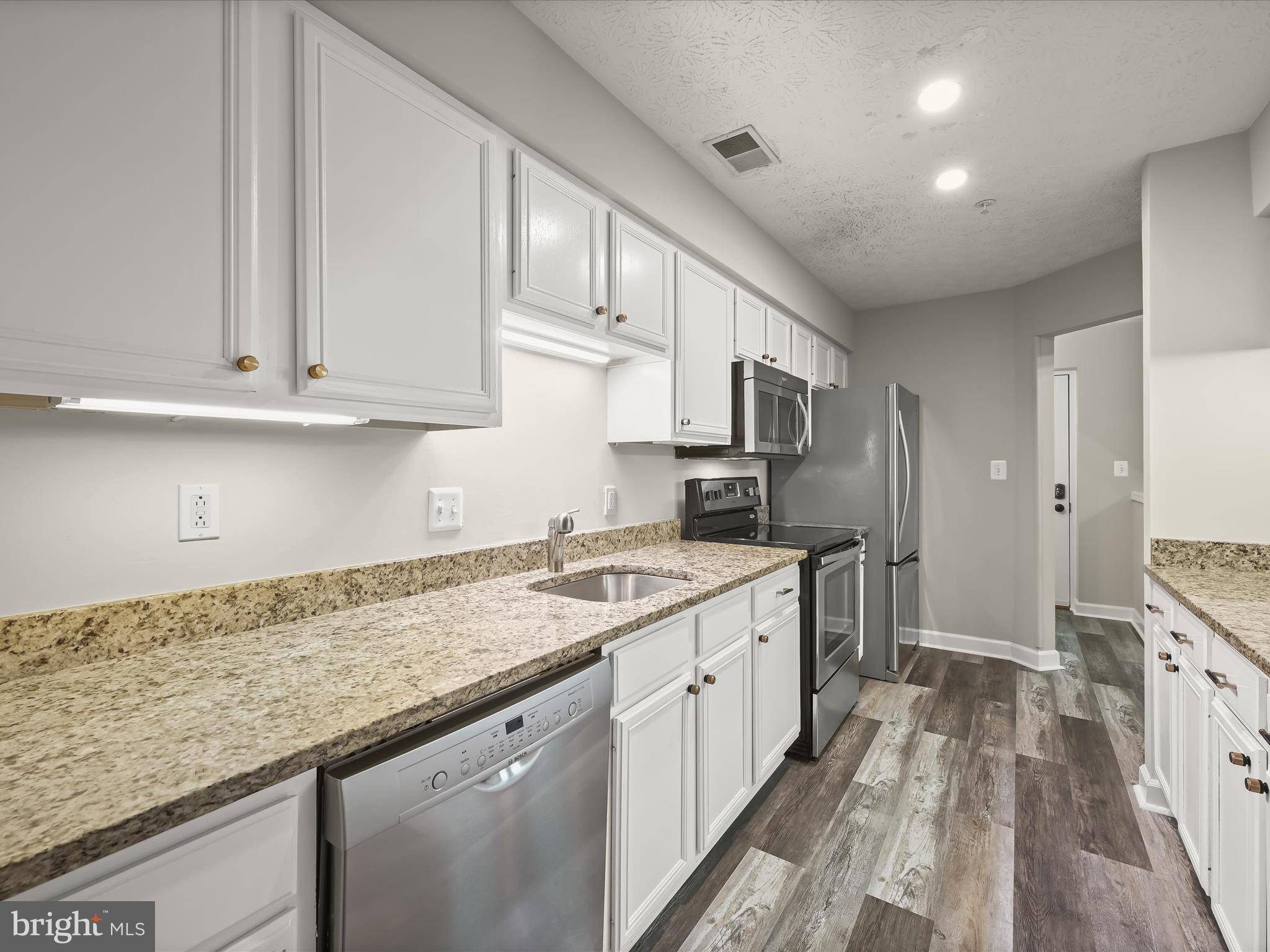 Annapolis, MD 21401,617 ADMIRAL DR #401