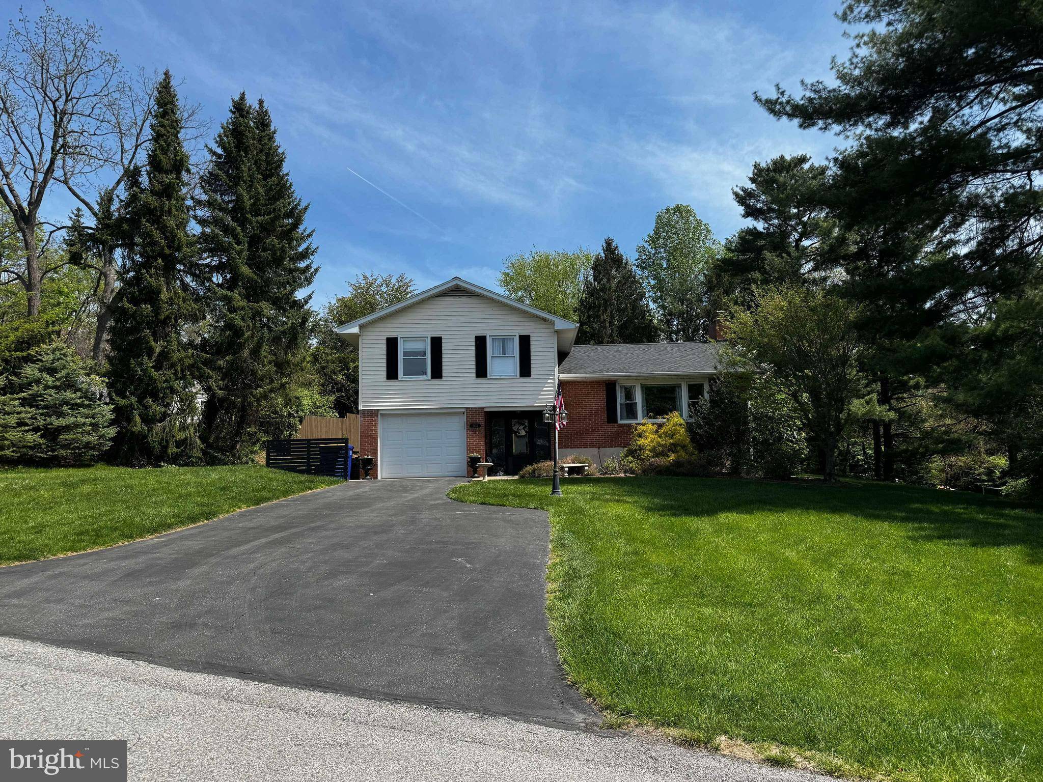 York, PA 17403,2656 WHISPERING PINES RD
