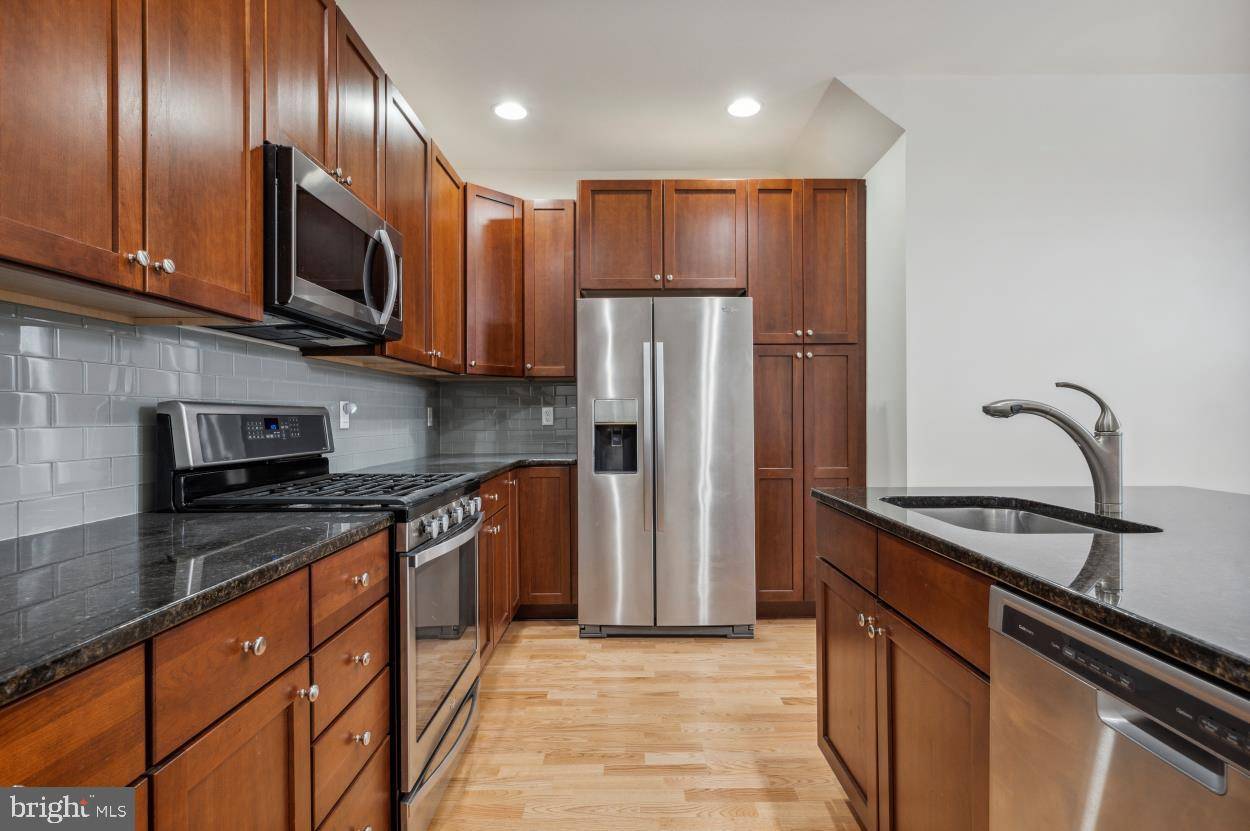 Philadelphia, PA 19146,205 BRINLEY CT