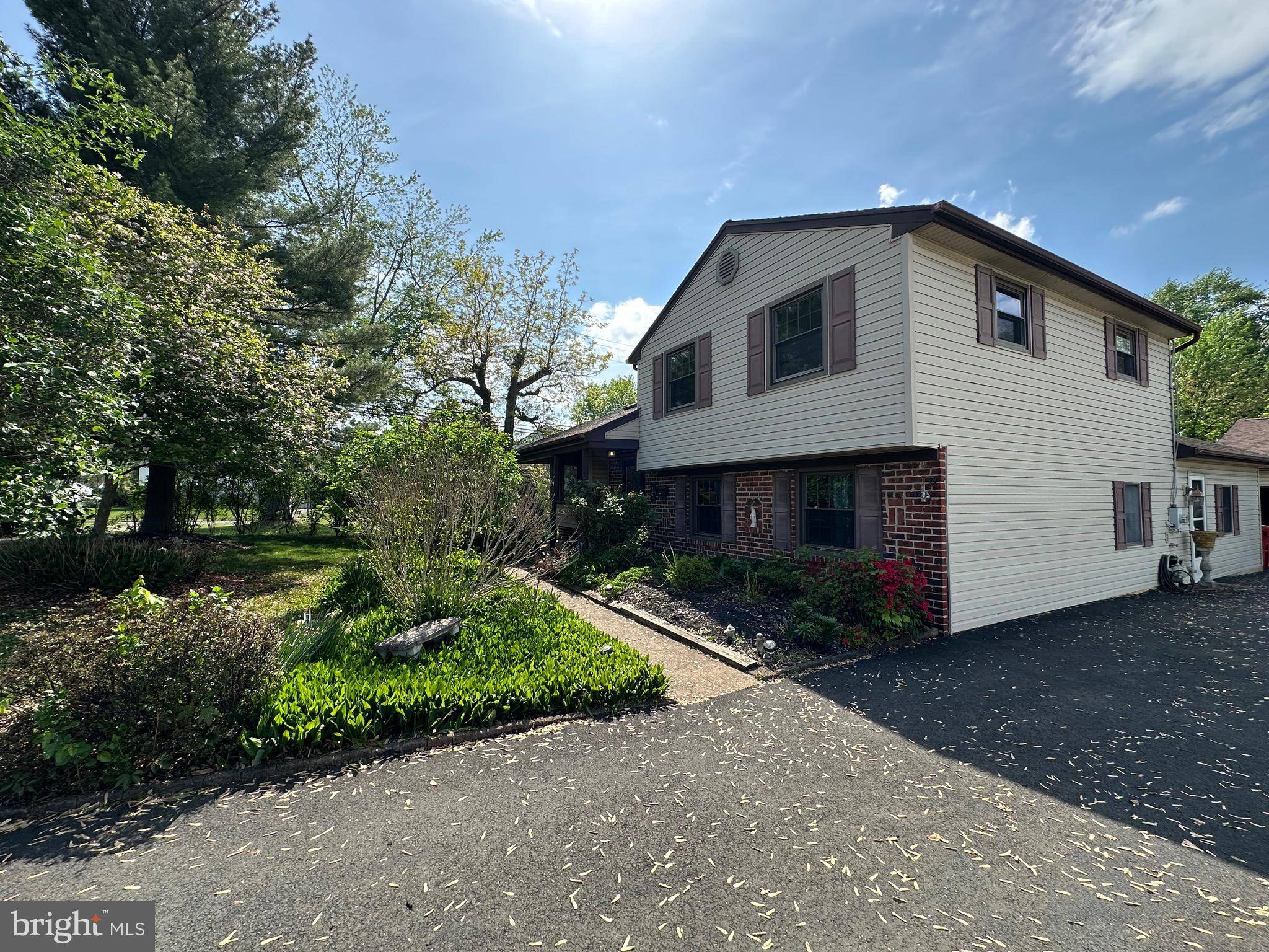 Warminster, PA 18974,900 MARSHALL DR