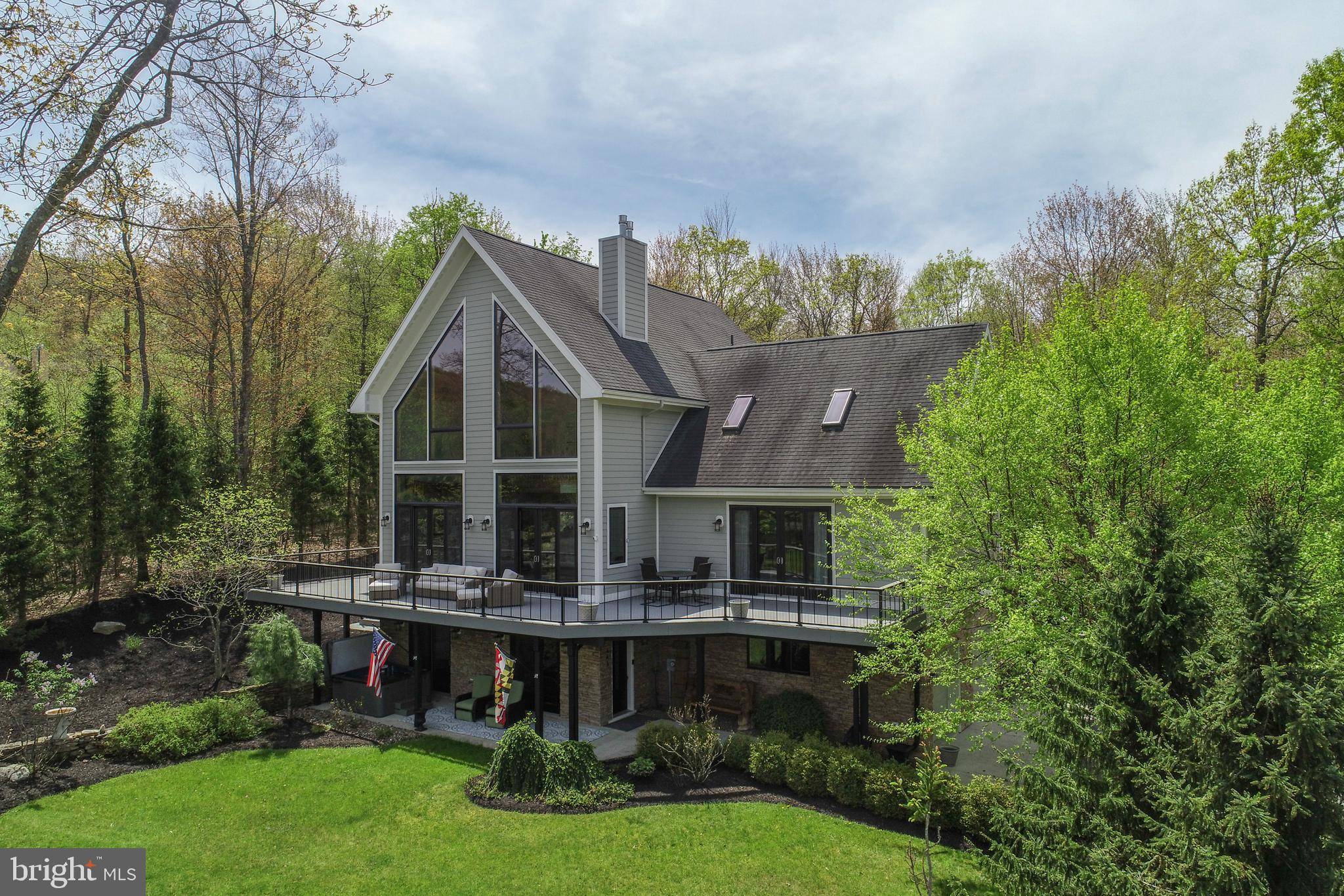 Oakland, MD 21550,444 WOODLANDS HILL LN