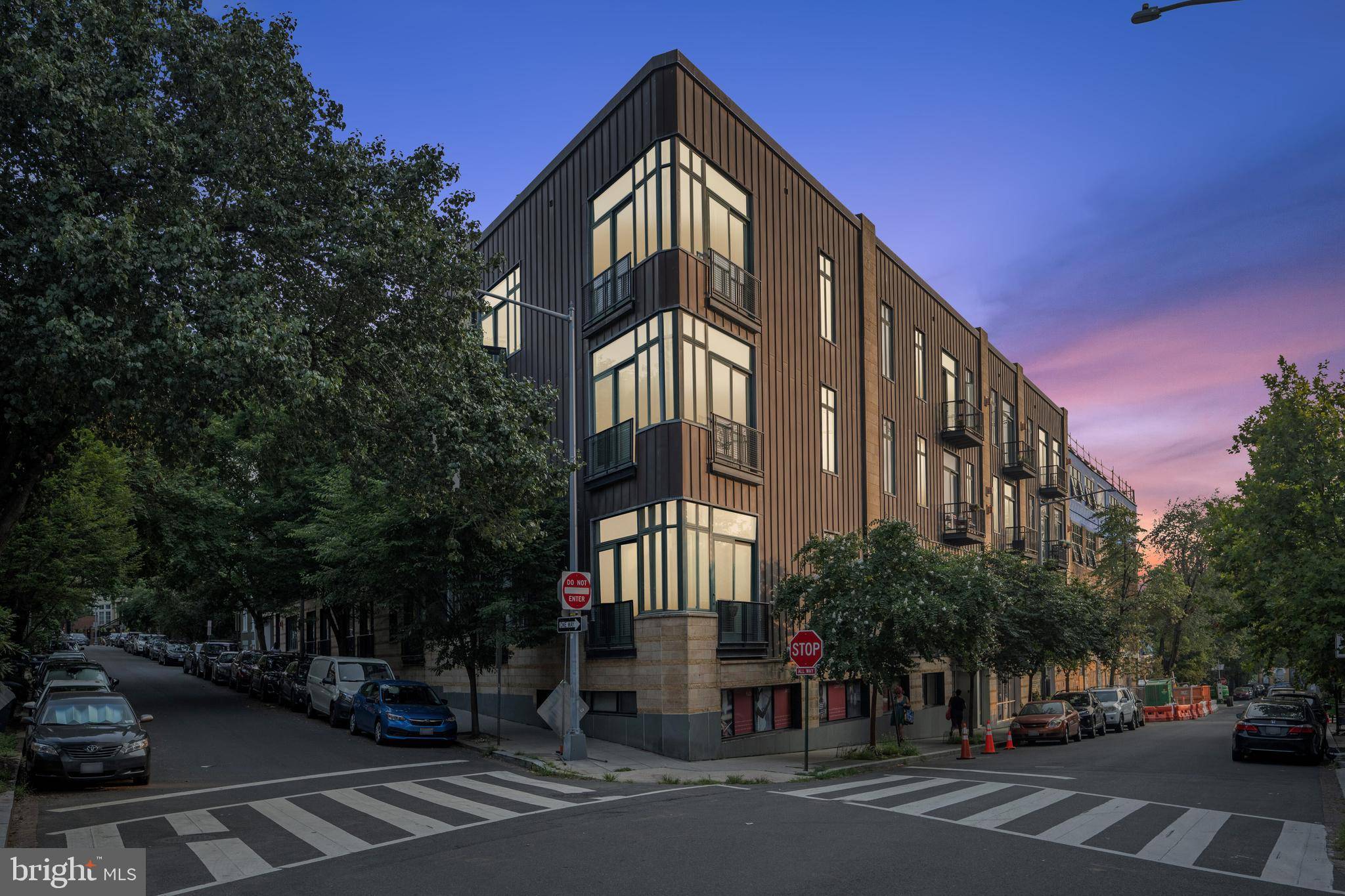 Washington, DC 20009,1700 KALORAMA RD NW #207