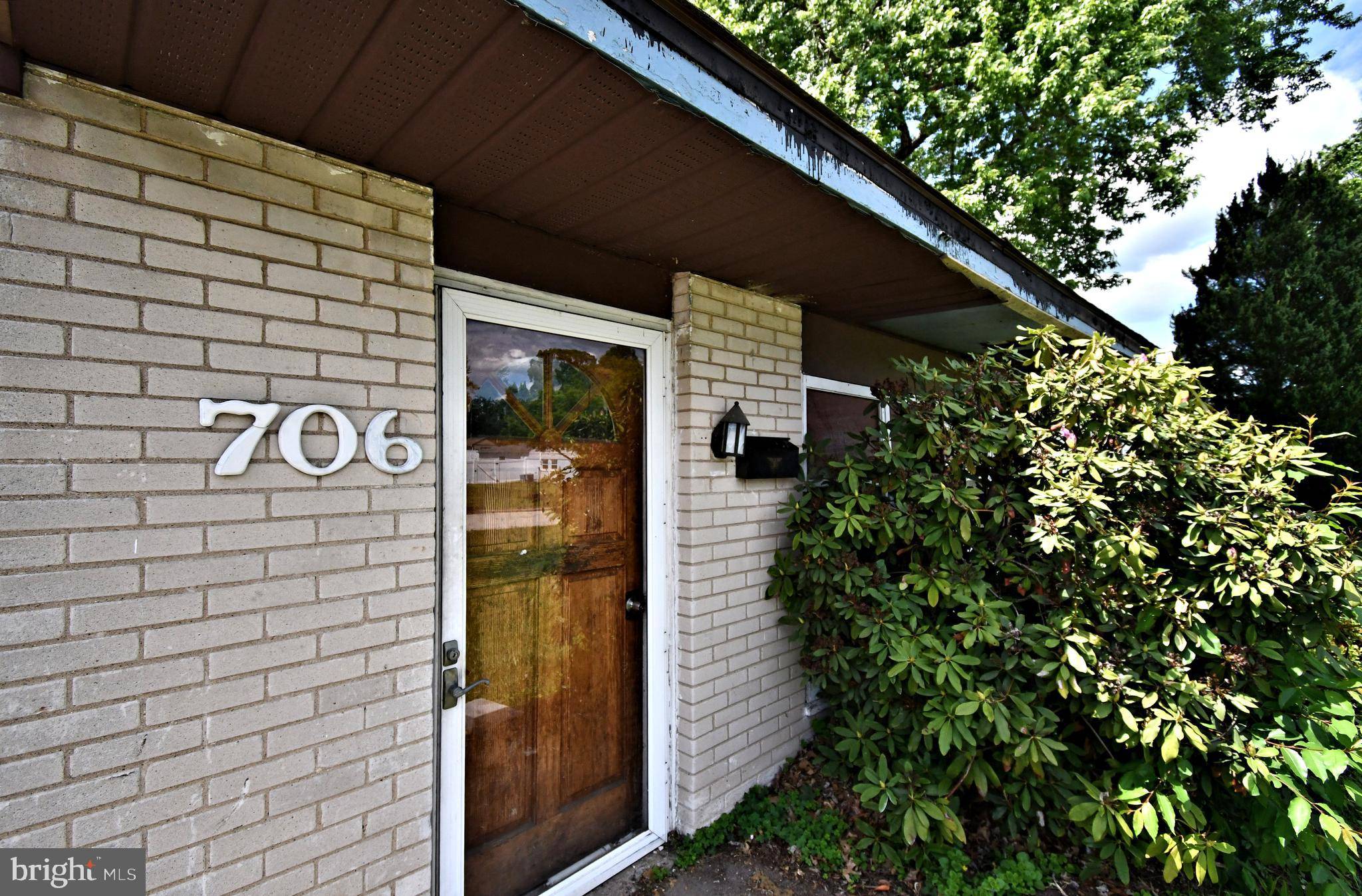 Plymouth Meeting, PA 19462,706 CLOVER LN