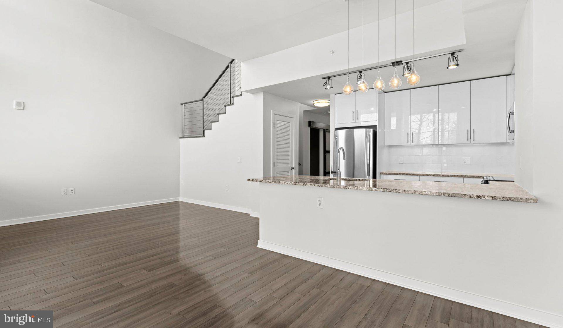 Bethesda, MD 20814,8300 WISCONSIN AVE #1B-1-547