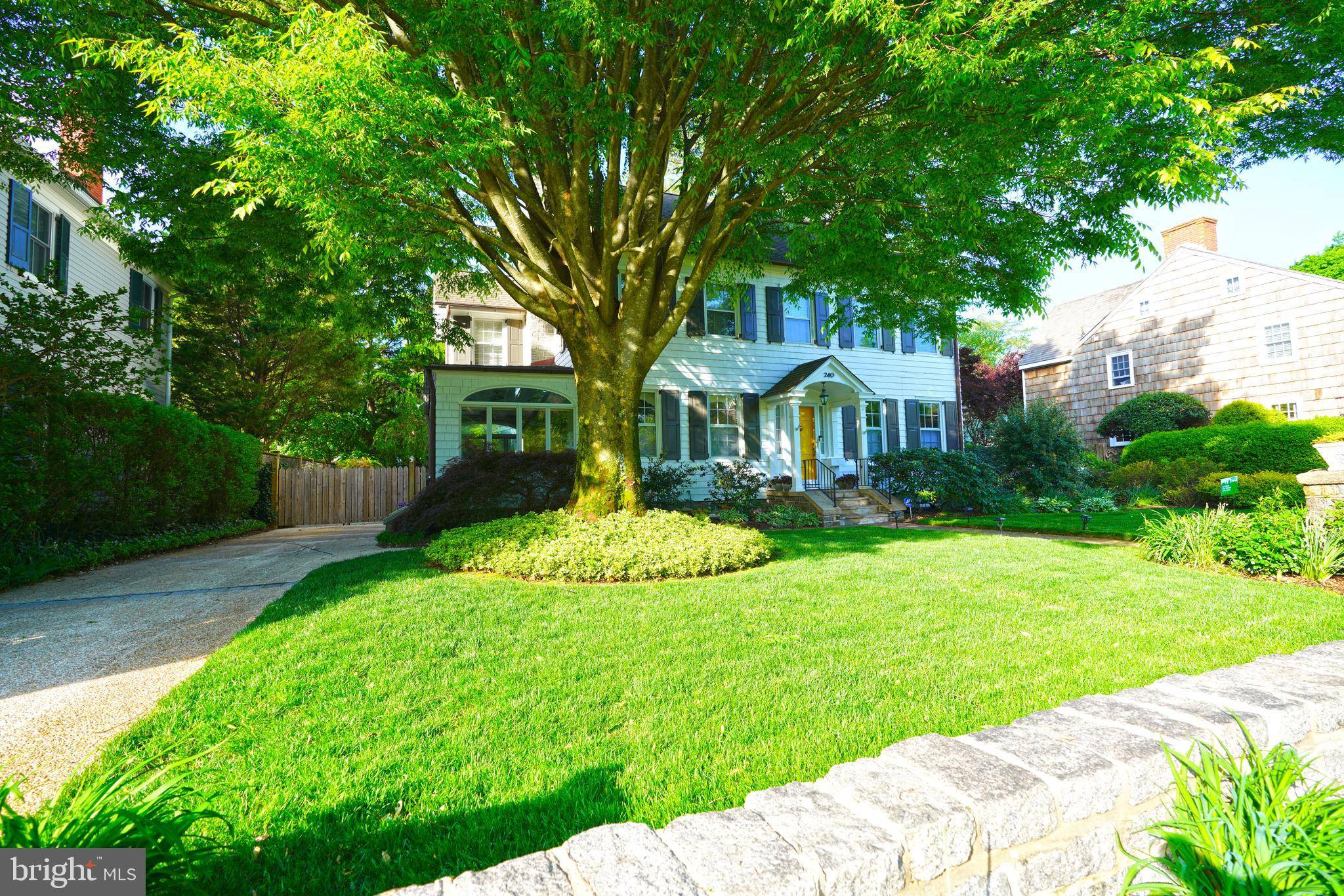 Lewes, DE 19958,240 2ND ST