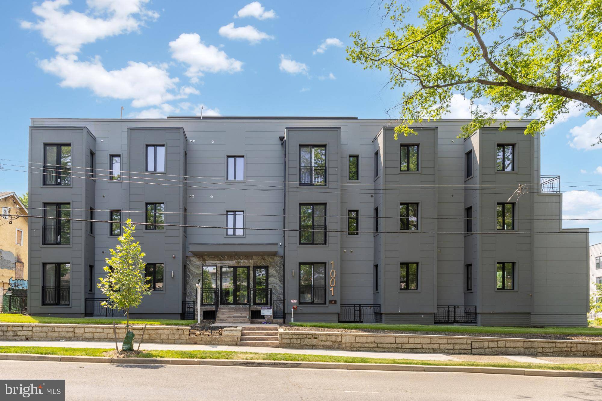 Washington, DC 20018,1001 RHODE ISLAND AVE NE #101