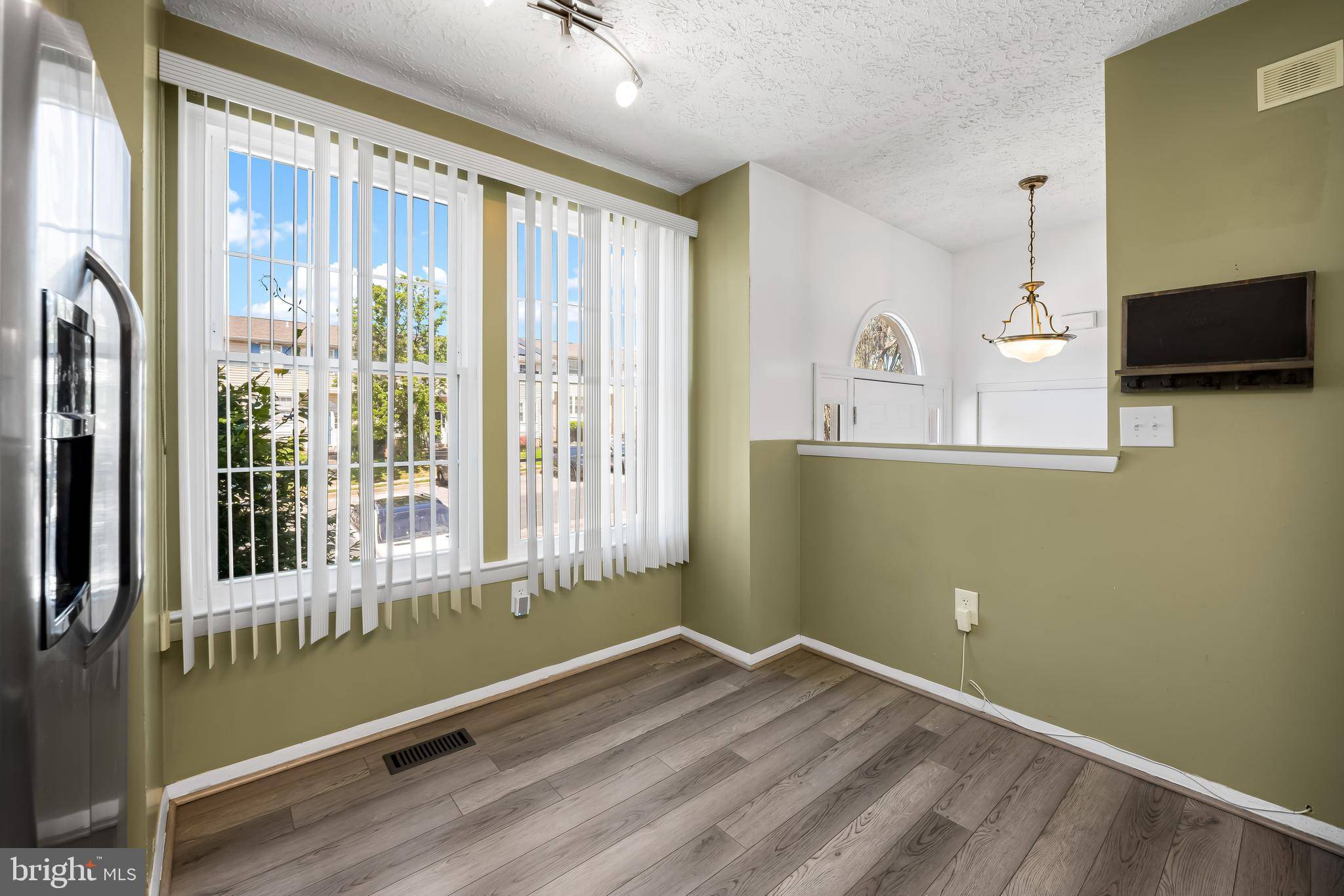 Owings Mills, MD 21117,37 BLUE SKY DR