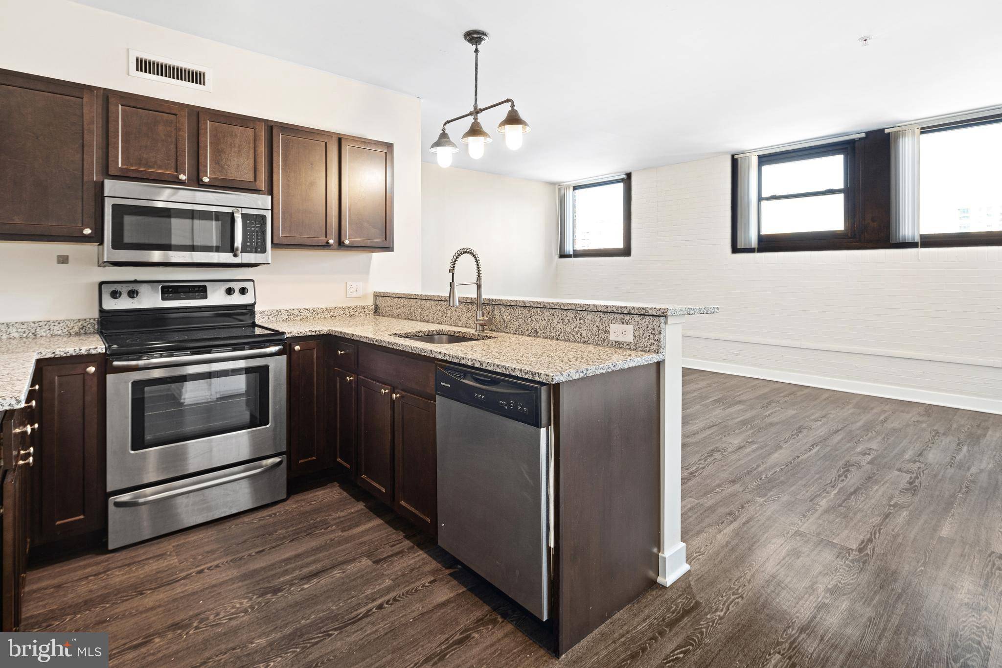 Philadelphia, PA 19123,523 N BROAD ST #103