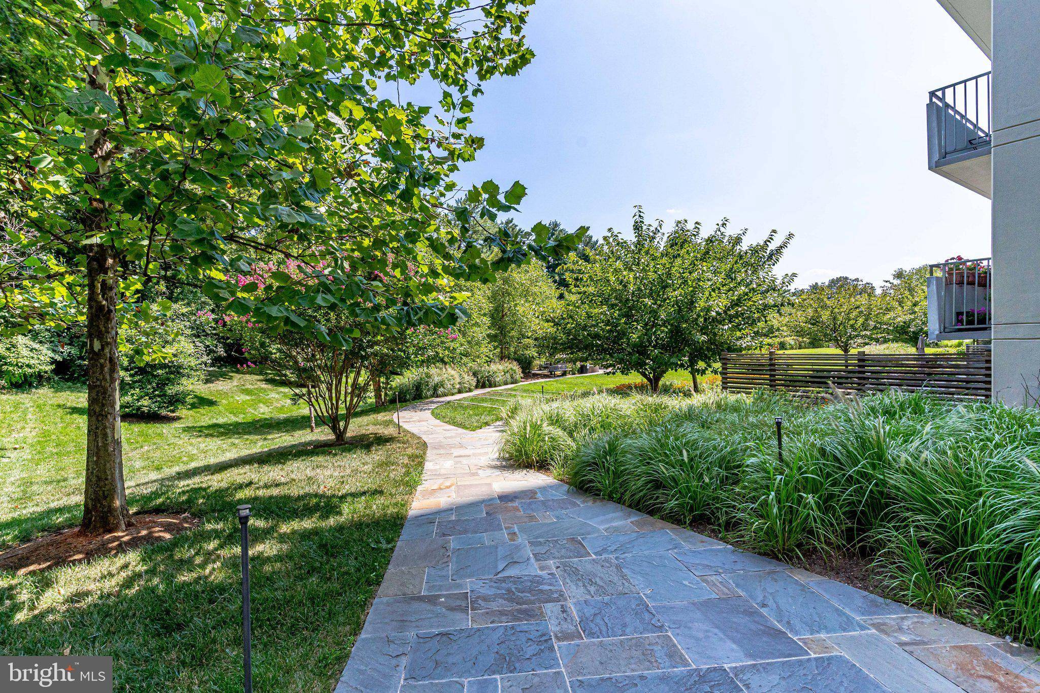 Bethesda, MD 20816,5101 RIVER RD #811
