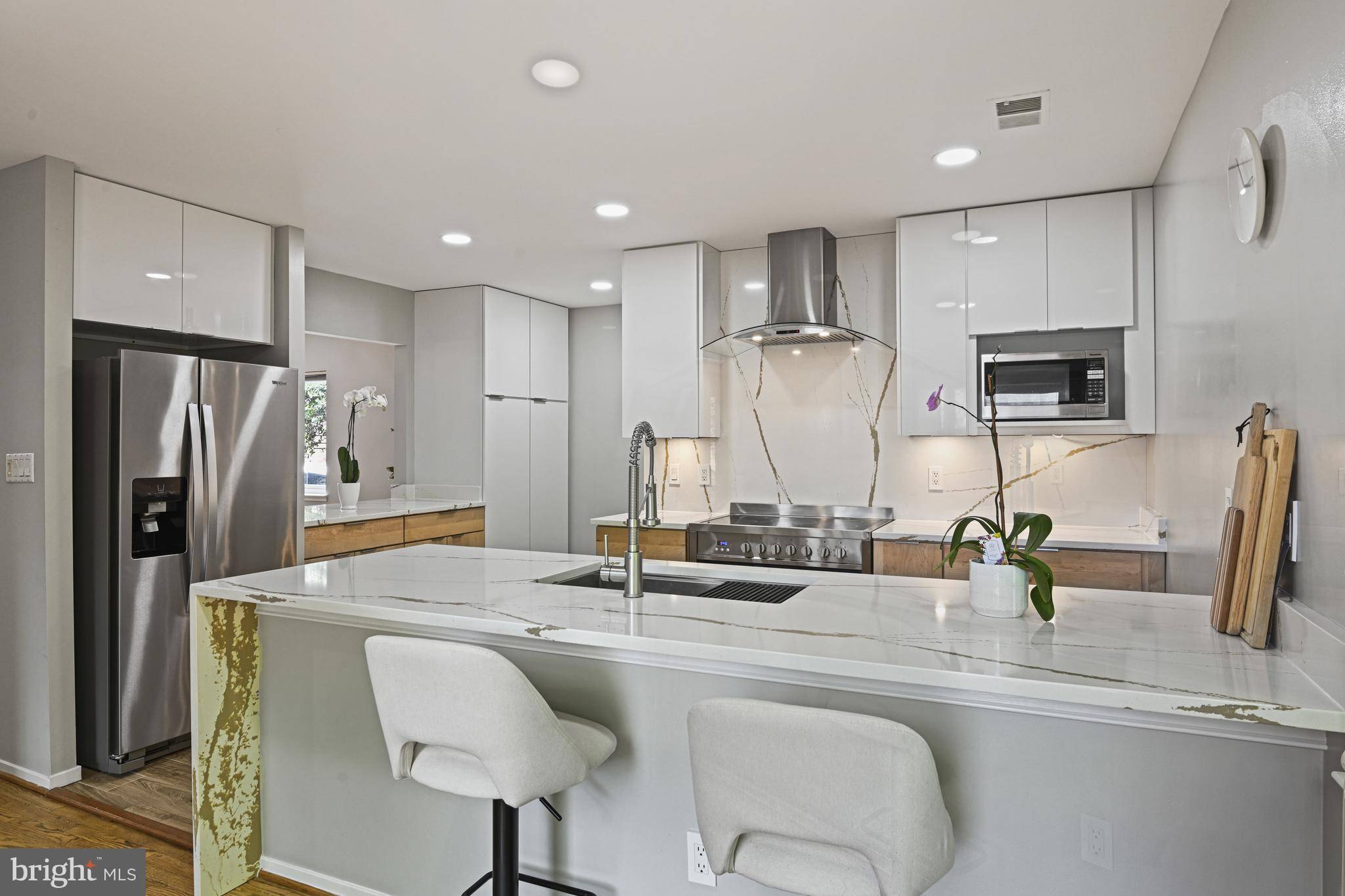 Reston, VA 20191,2109 S BAY LN