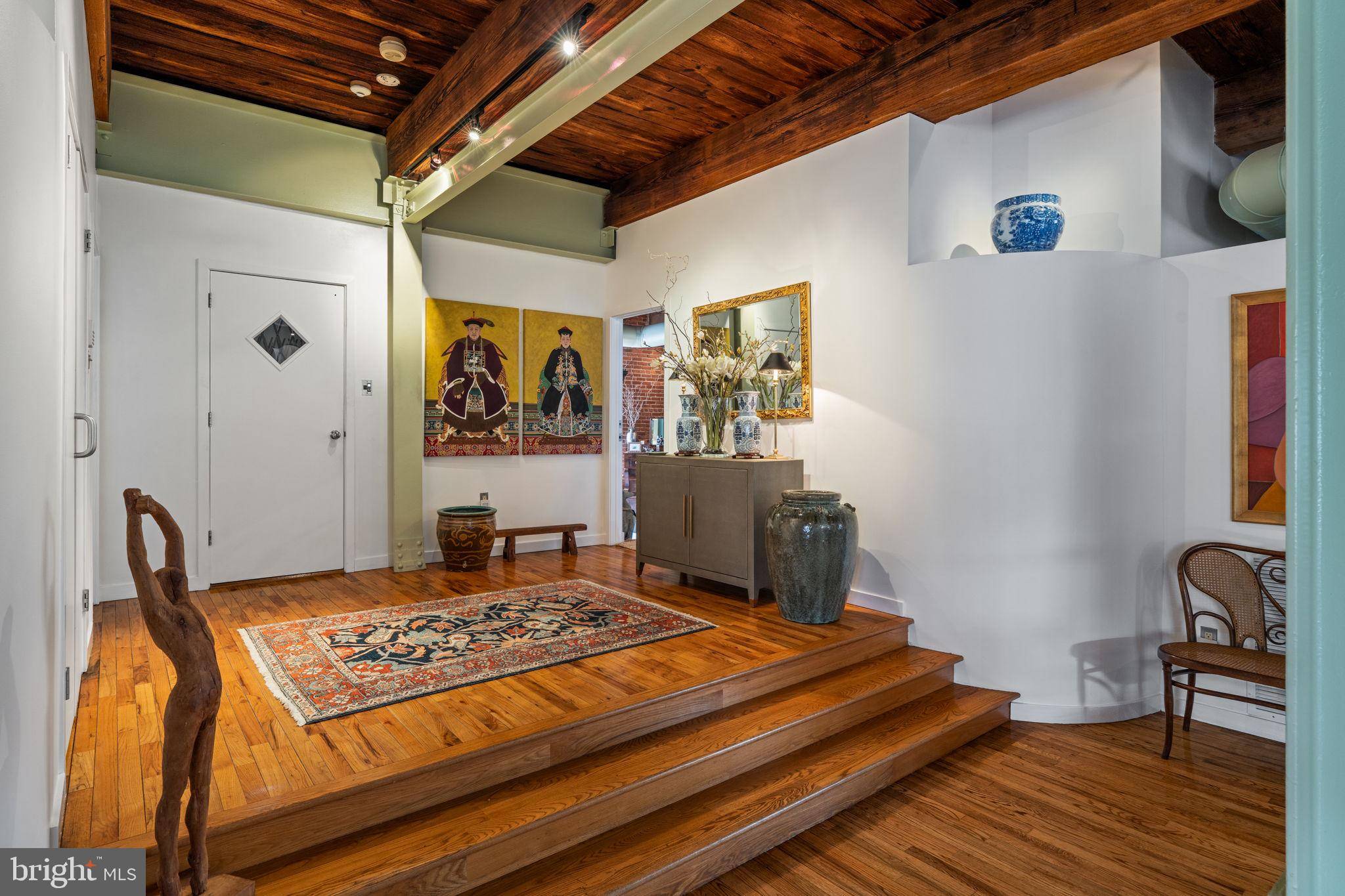 Philadelphia, PA 19147,704 S 6TH ST #2