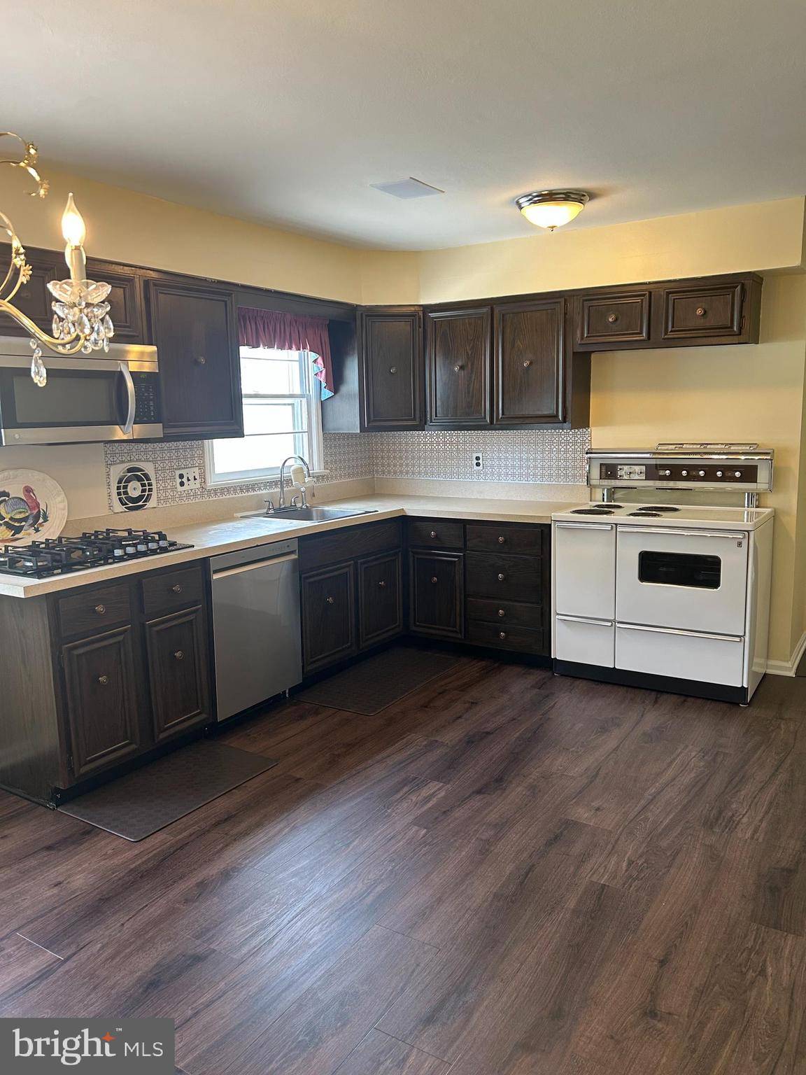 Hamilton, NJ 08690,2296 KLOCKNER RD
