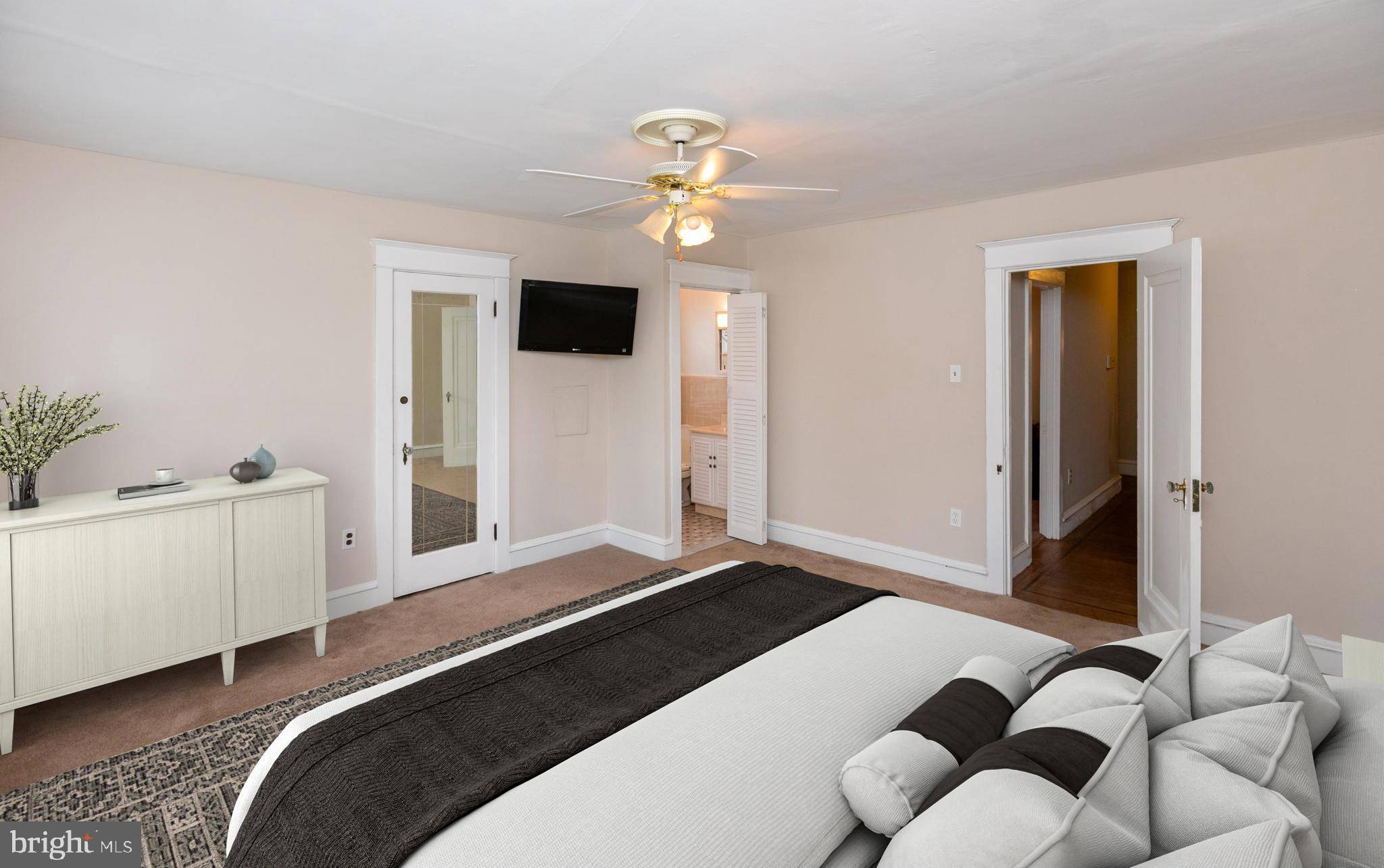 Philadelphia, PA 19124,1052 ALLENGROVE ST