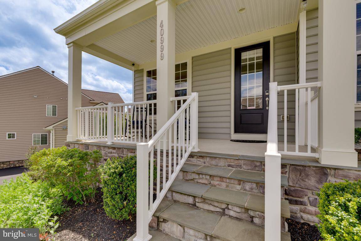 Leesburg, VA 20175,40999 WAXWING DR