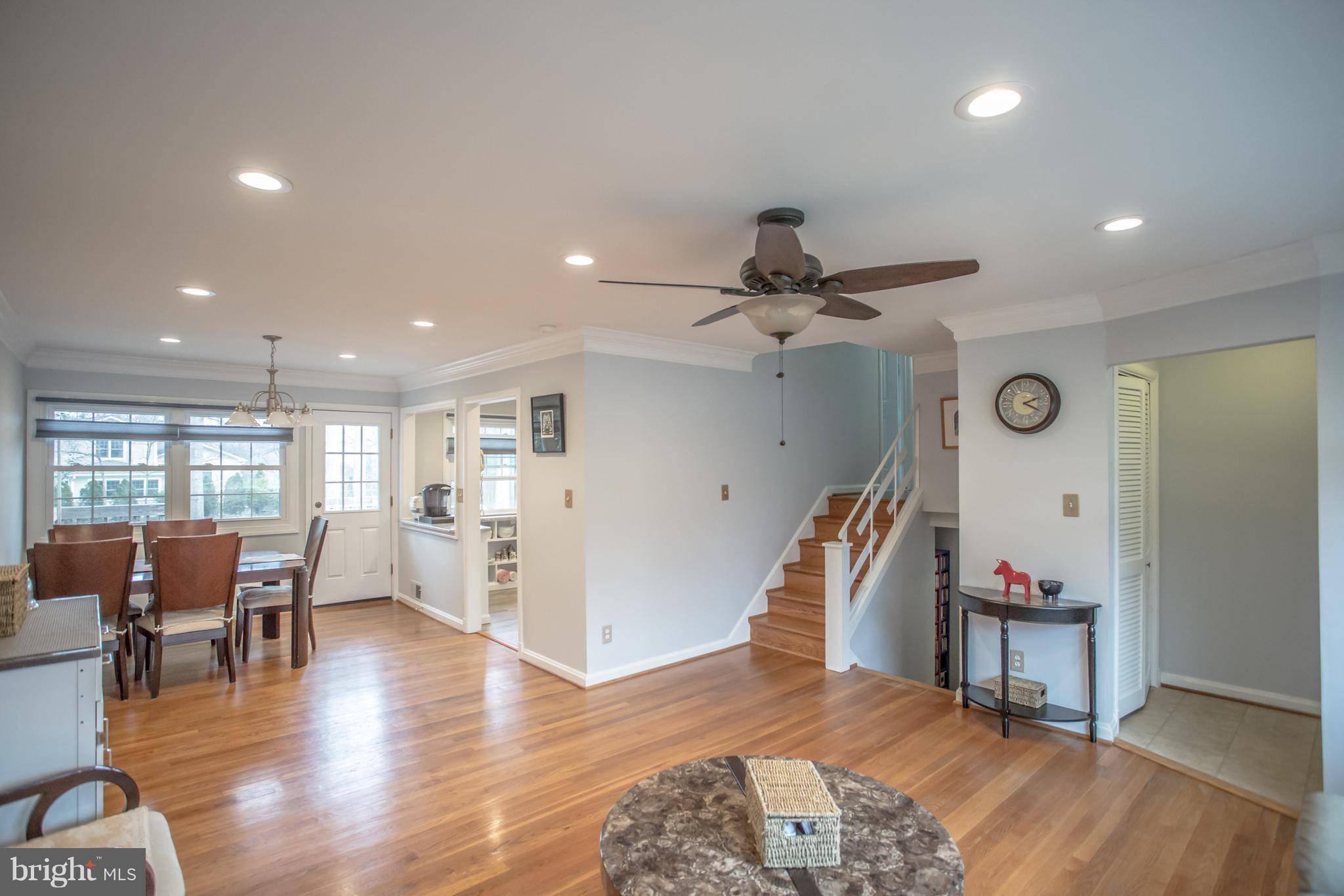 Vienna, VA 22180,907 COTTAGE ST SW