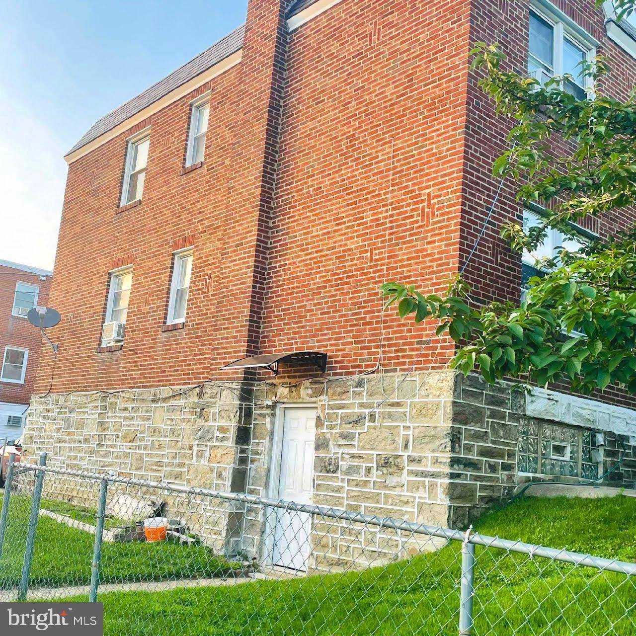 Philadelphia, PA 19135,6600 ERDRICK ST
