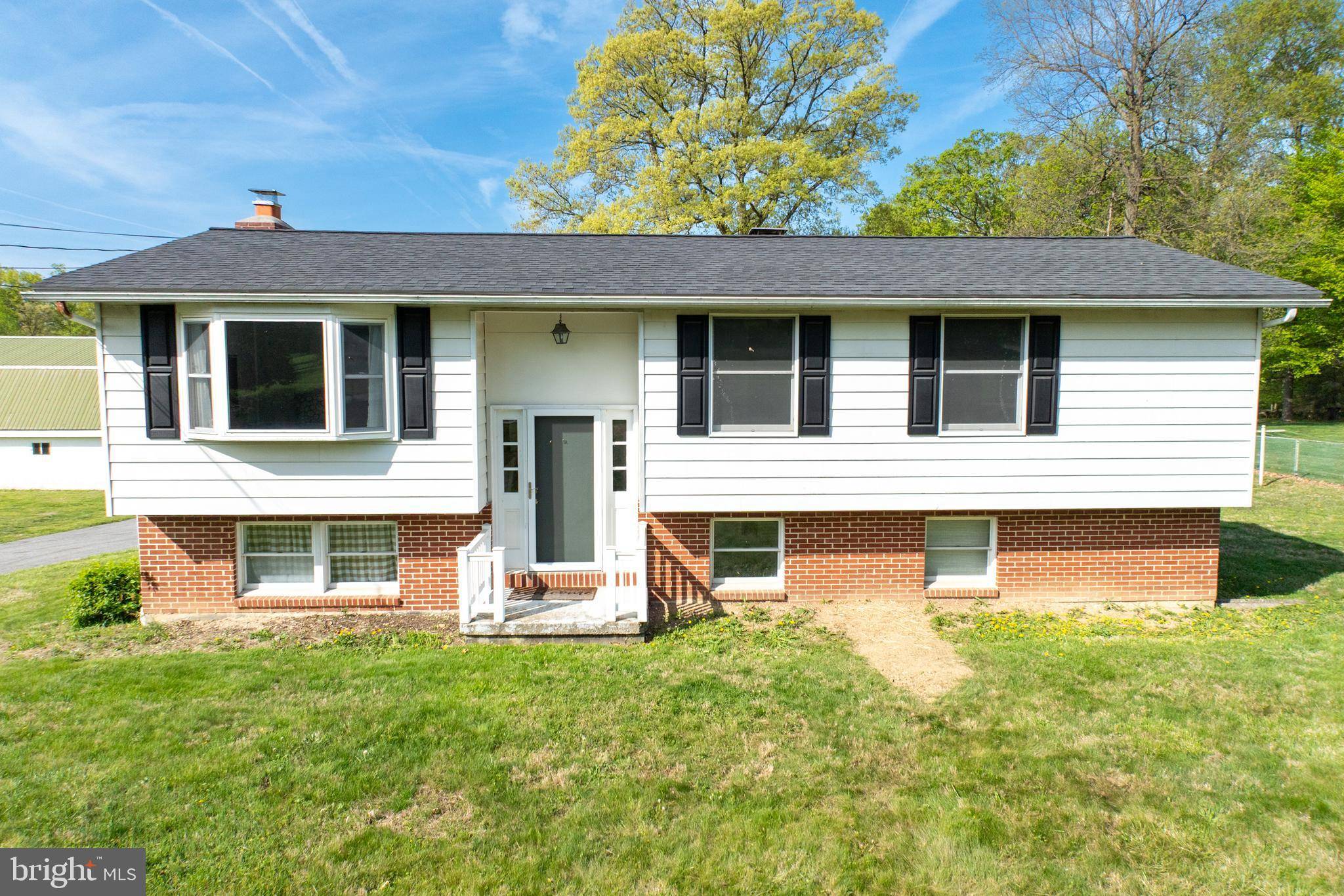 Downingtown, PA 19335,463 FONT RD