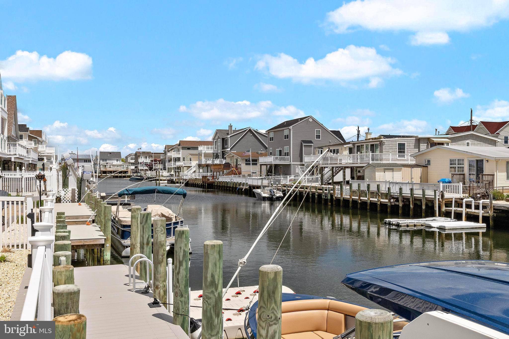 Manahawkin, NJ 08050,11 BARRY LN