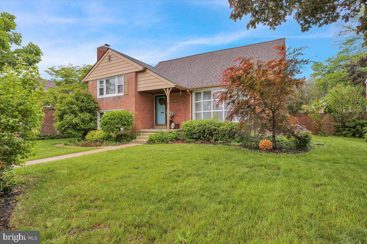 Reading, PA 19606,806 PENNDALE AVE