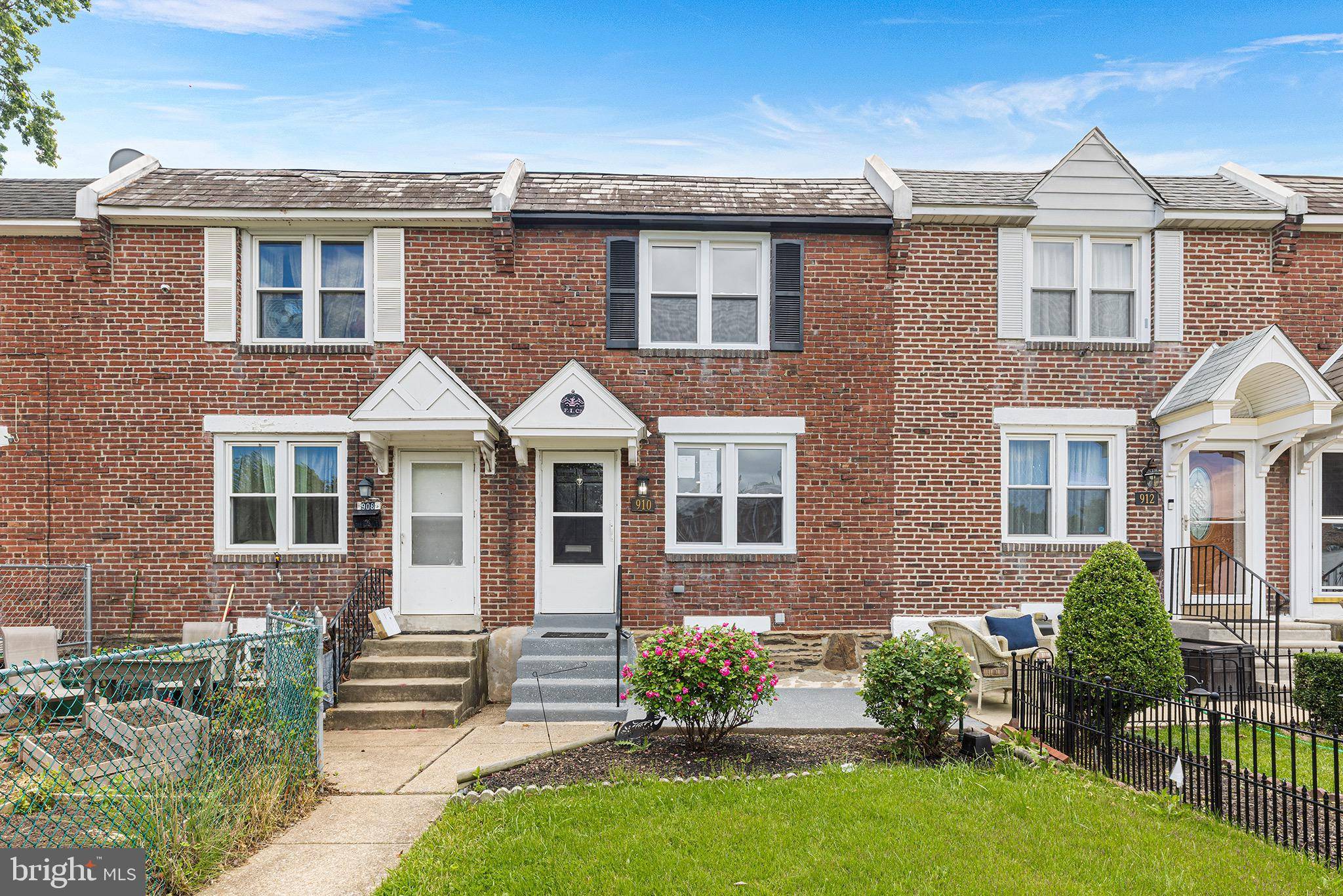 Drexel Hill, PA 19026,910 ARGYLE RD