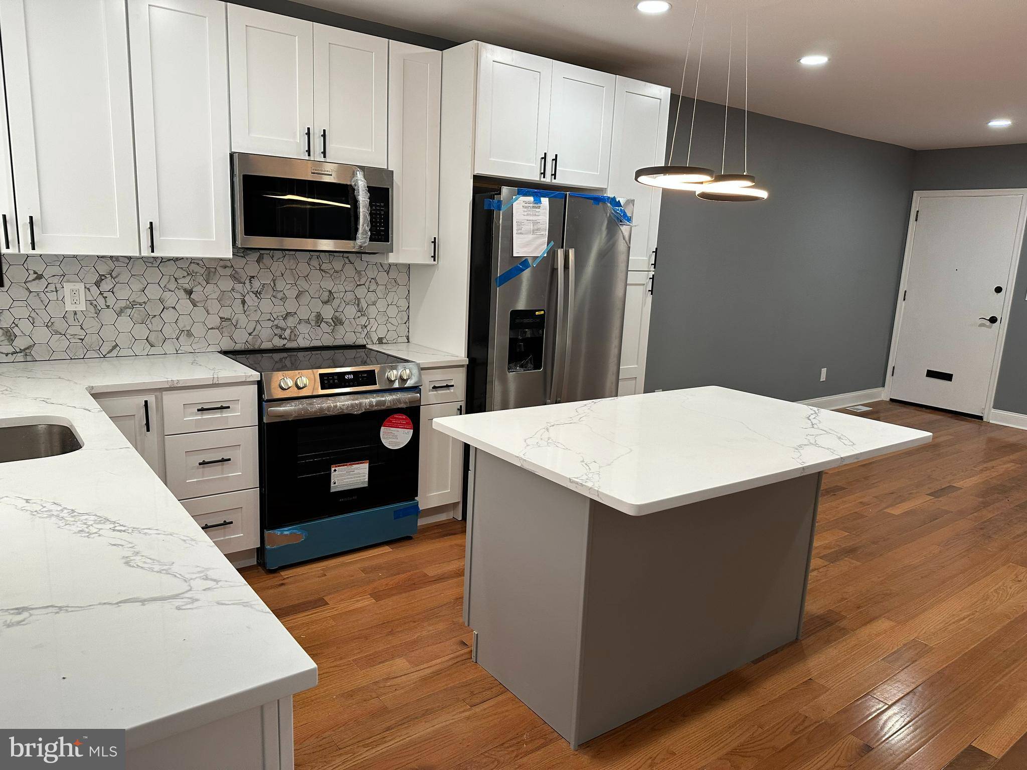 Philadelphia, PA 19120,124 E RUSCOMB ST