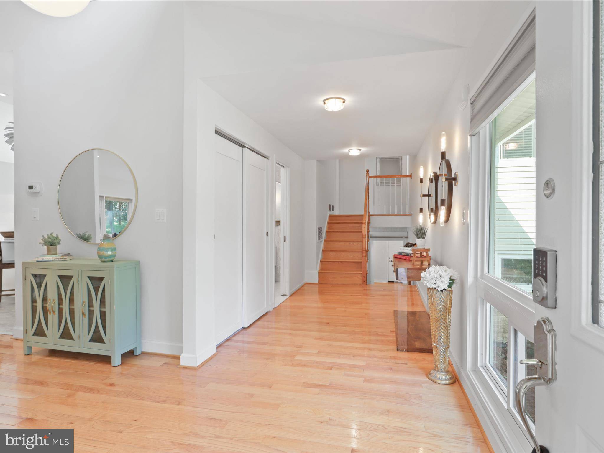 Oakton, VA 22124,11709 VALE RD