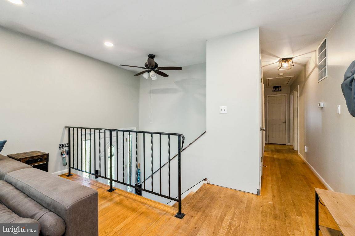 Warrenton, VA 20187,7009 SILVER MAPLE CT
