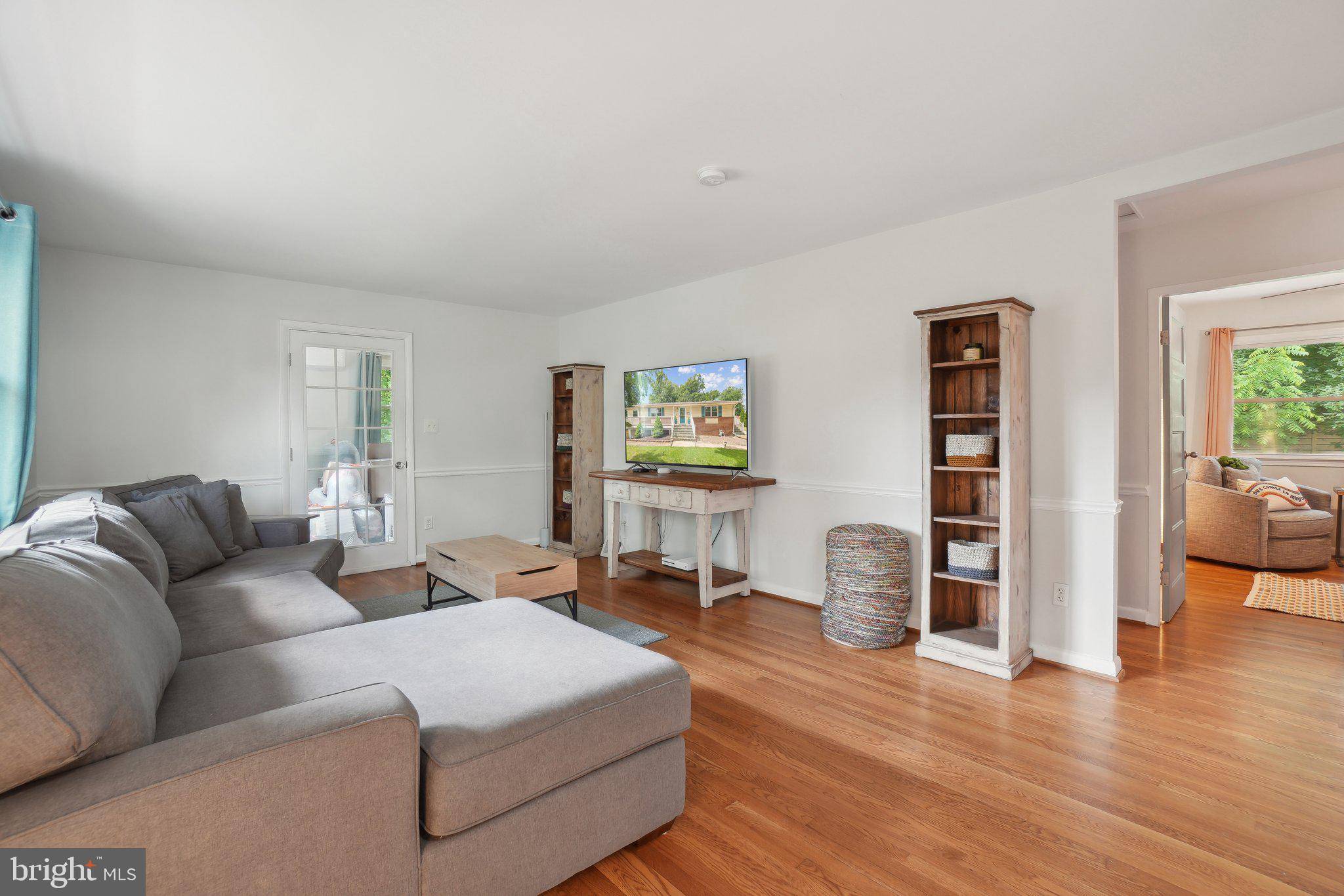 Alexandria, VA 22303,5728 SUNBURY DR