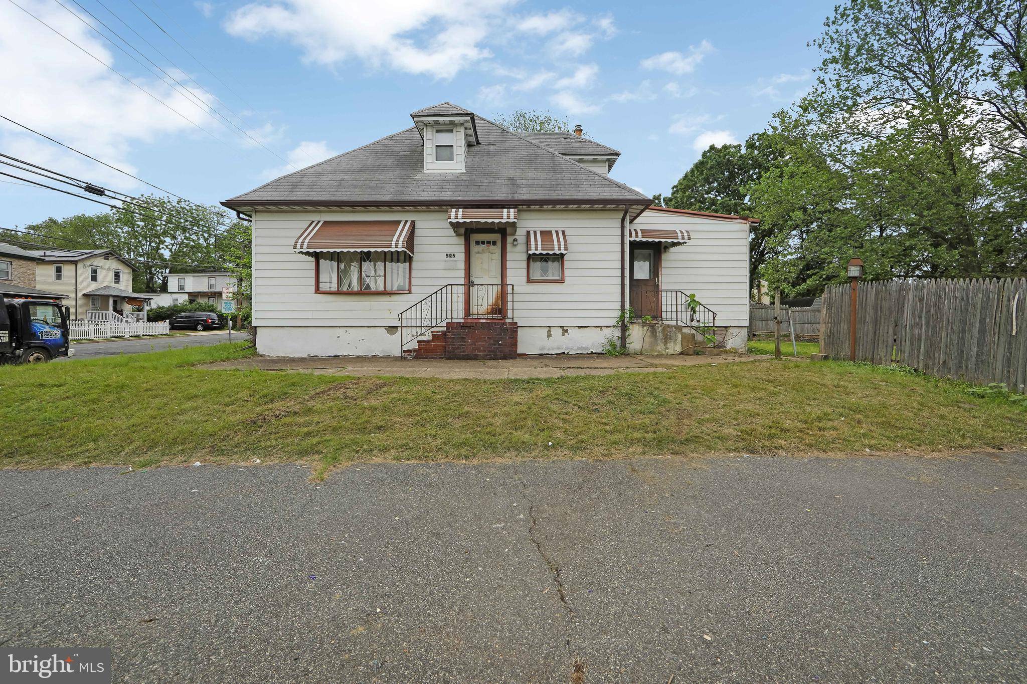 Pennsauken, NJ 08110,525 DEROUSSE AVE