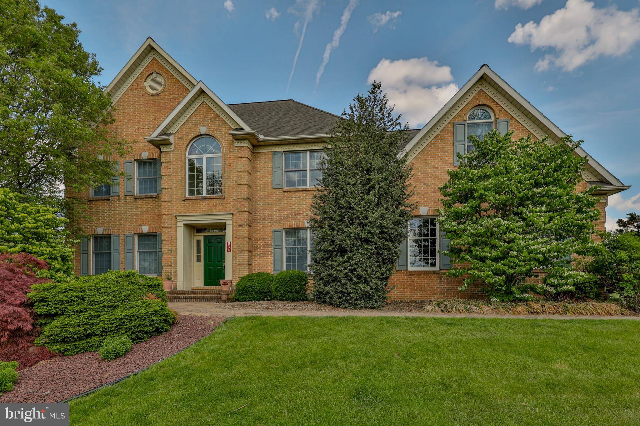 Easton, PA 18045,634 COUNTRY CLUB RD