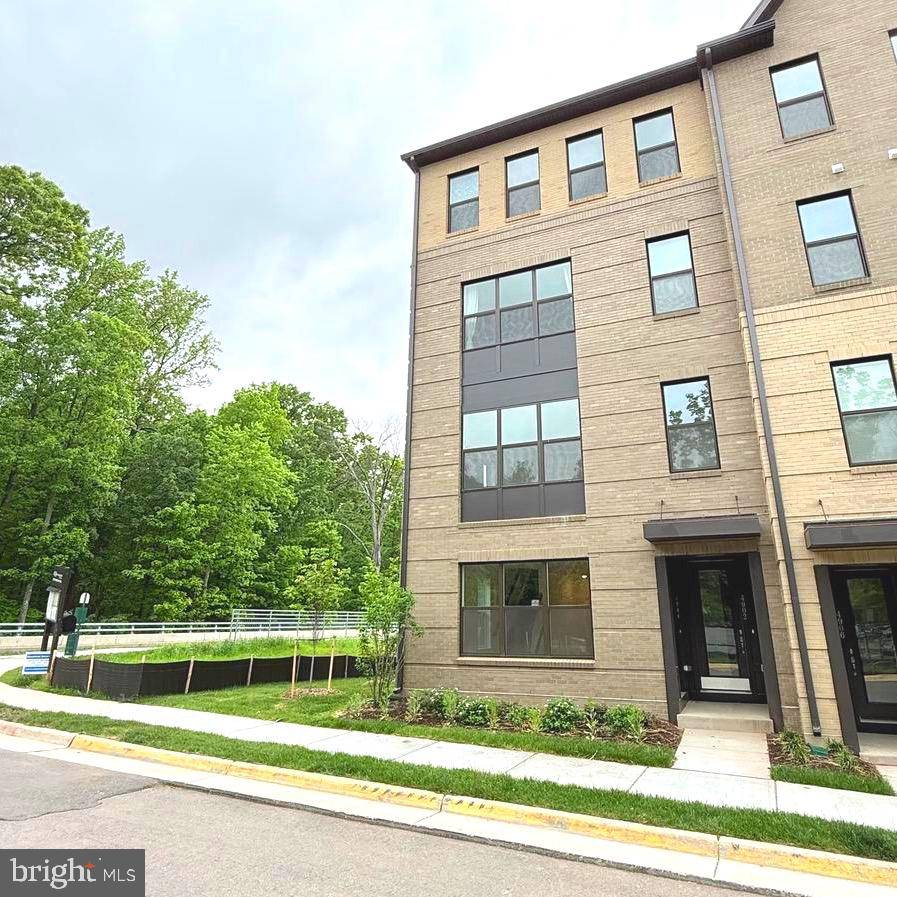Chantilly, VA 20151,4900 CHELAN XING #LOT 95