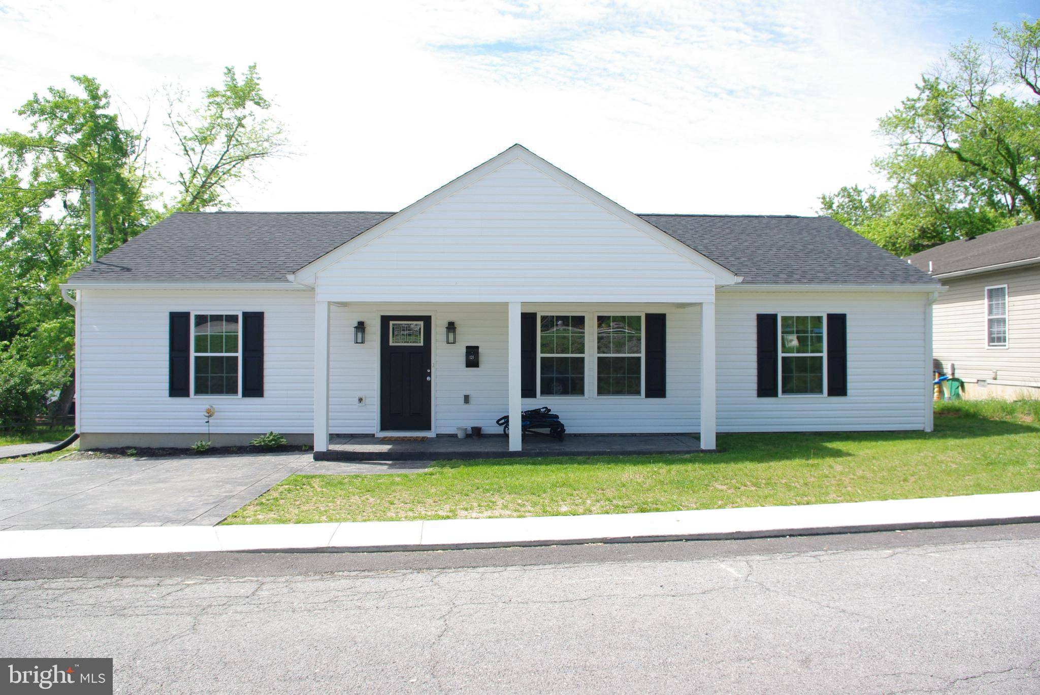 Hancock, MD 21750,121 WASHINGTON ST
