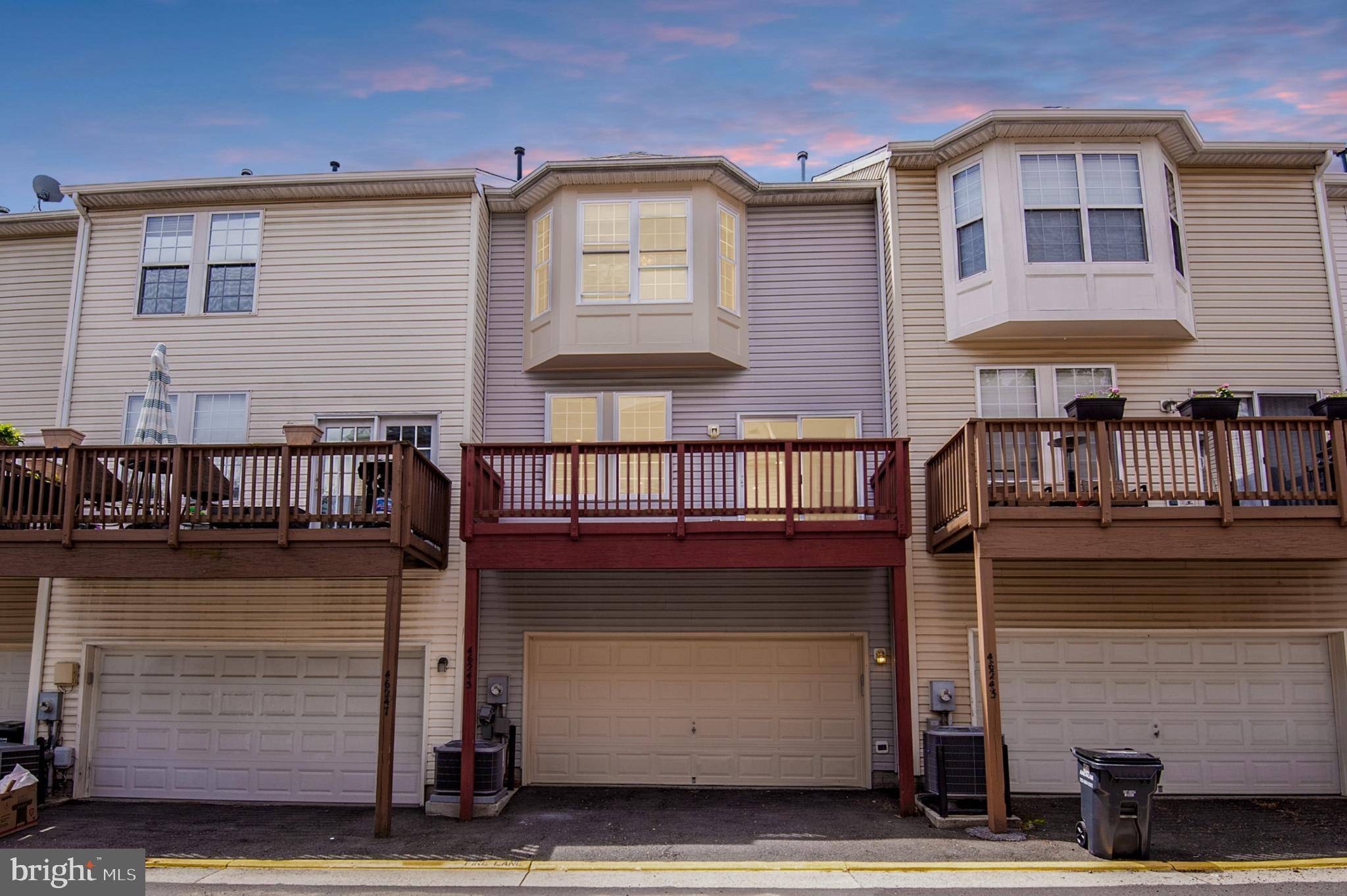 Sterling, VA 20165,46245 MILTHORN TER
