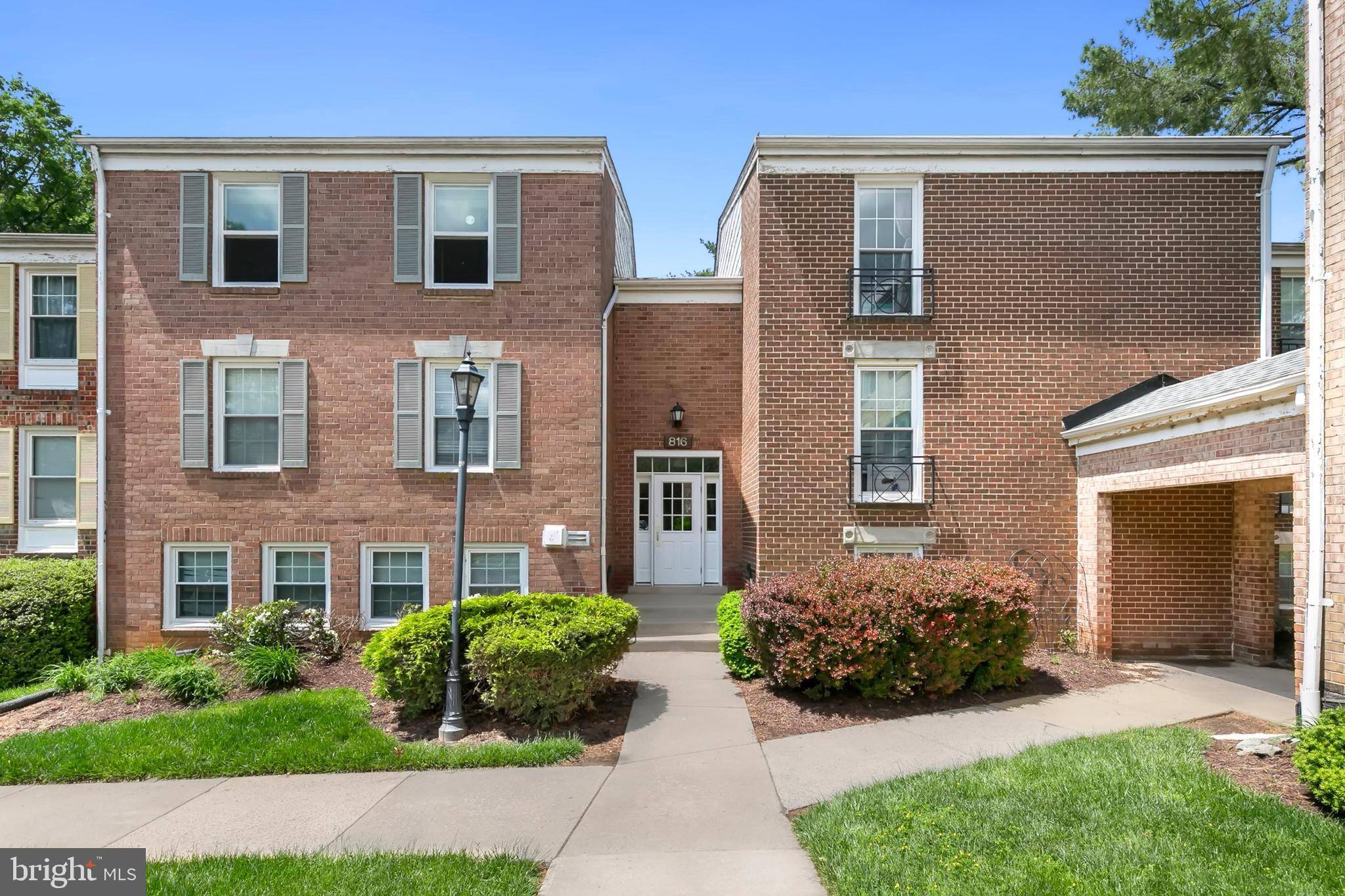 Gaithersburg, MD 20878,816 QUINCE ORCHARD BLVD #816-20
