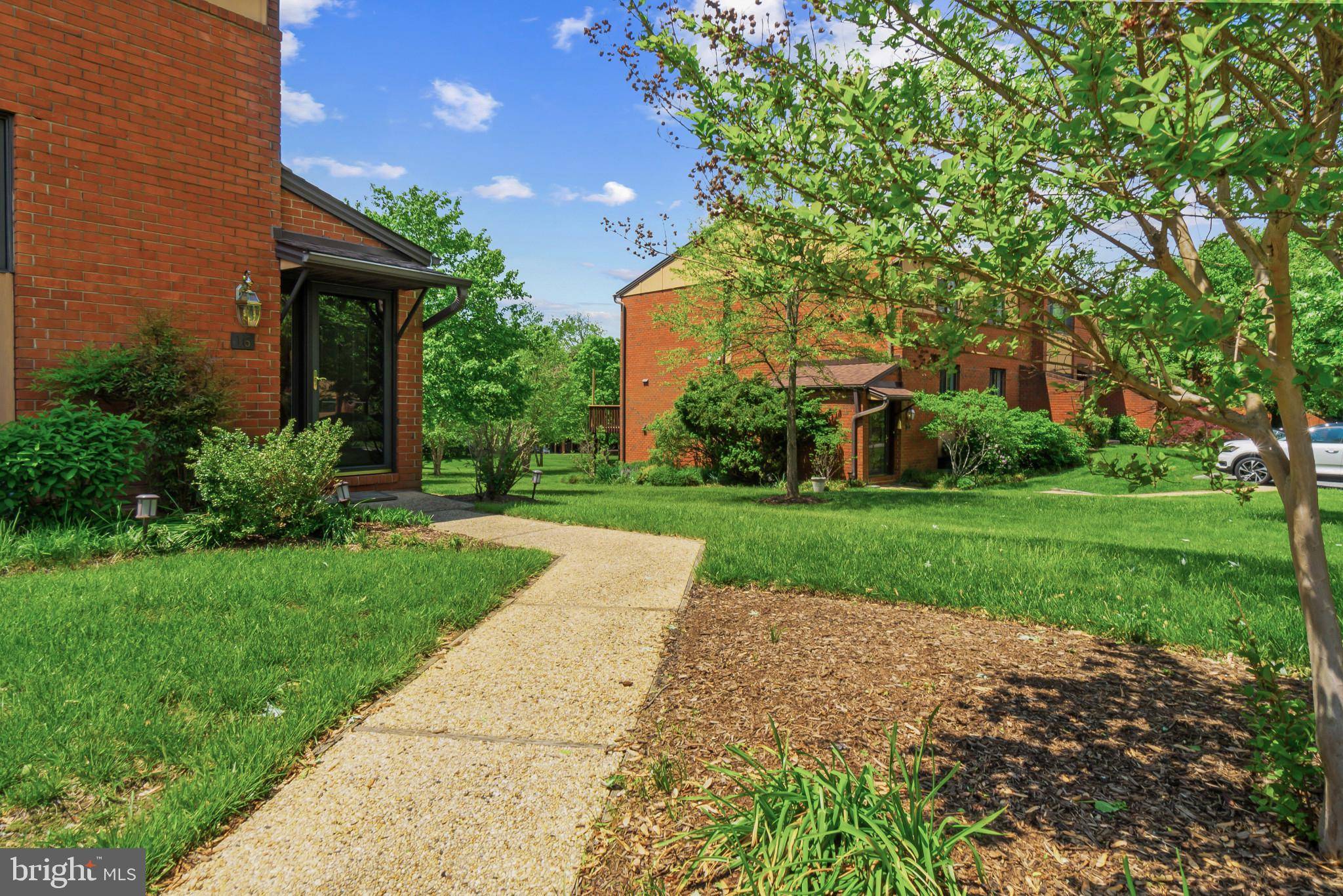 Towson, MD 21204,16 LACOSTA CT