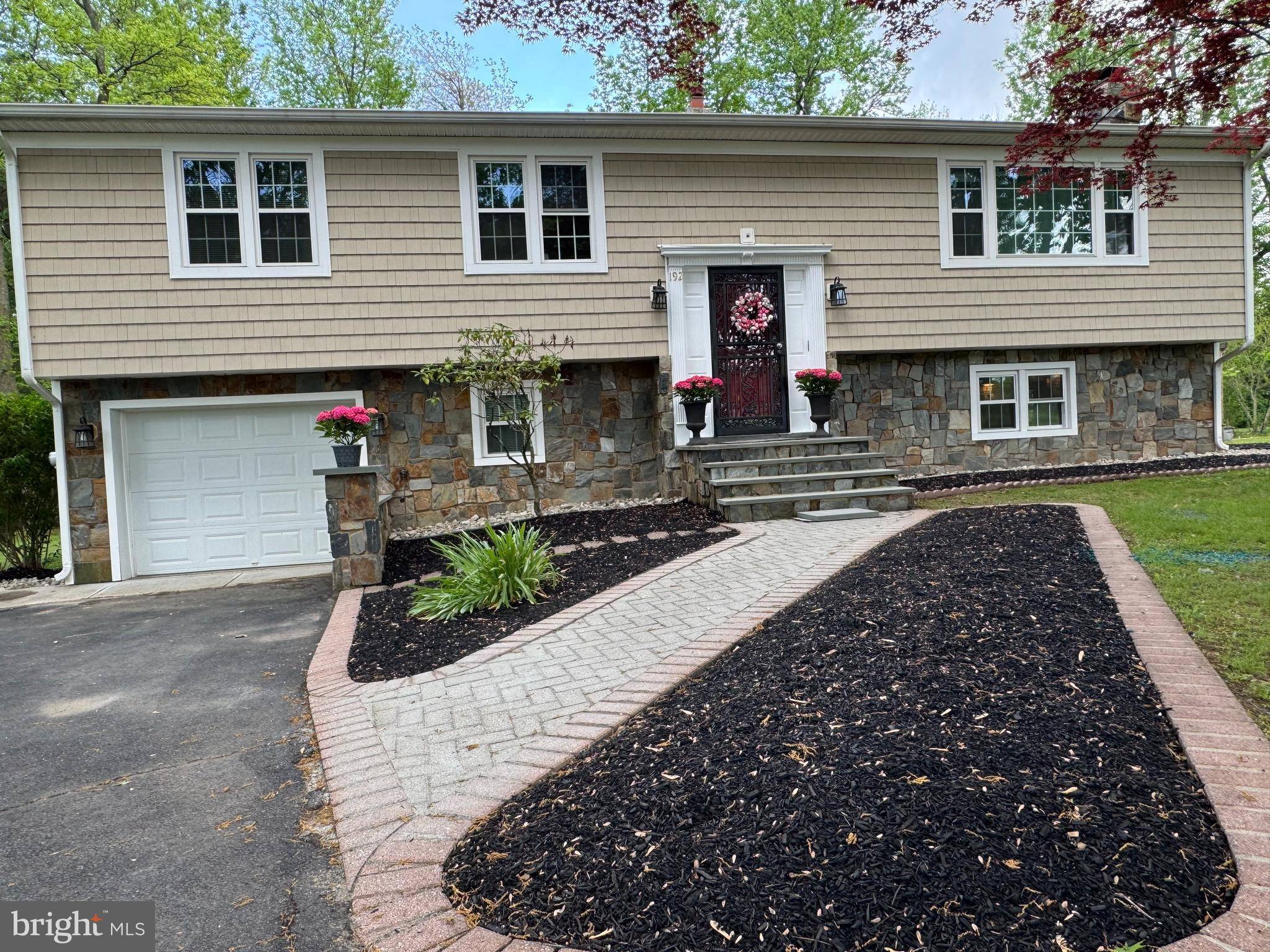 Ewing, NJ 08638,192 BULL RUN RD