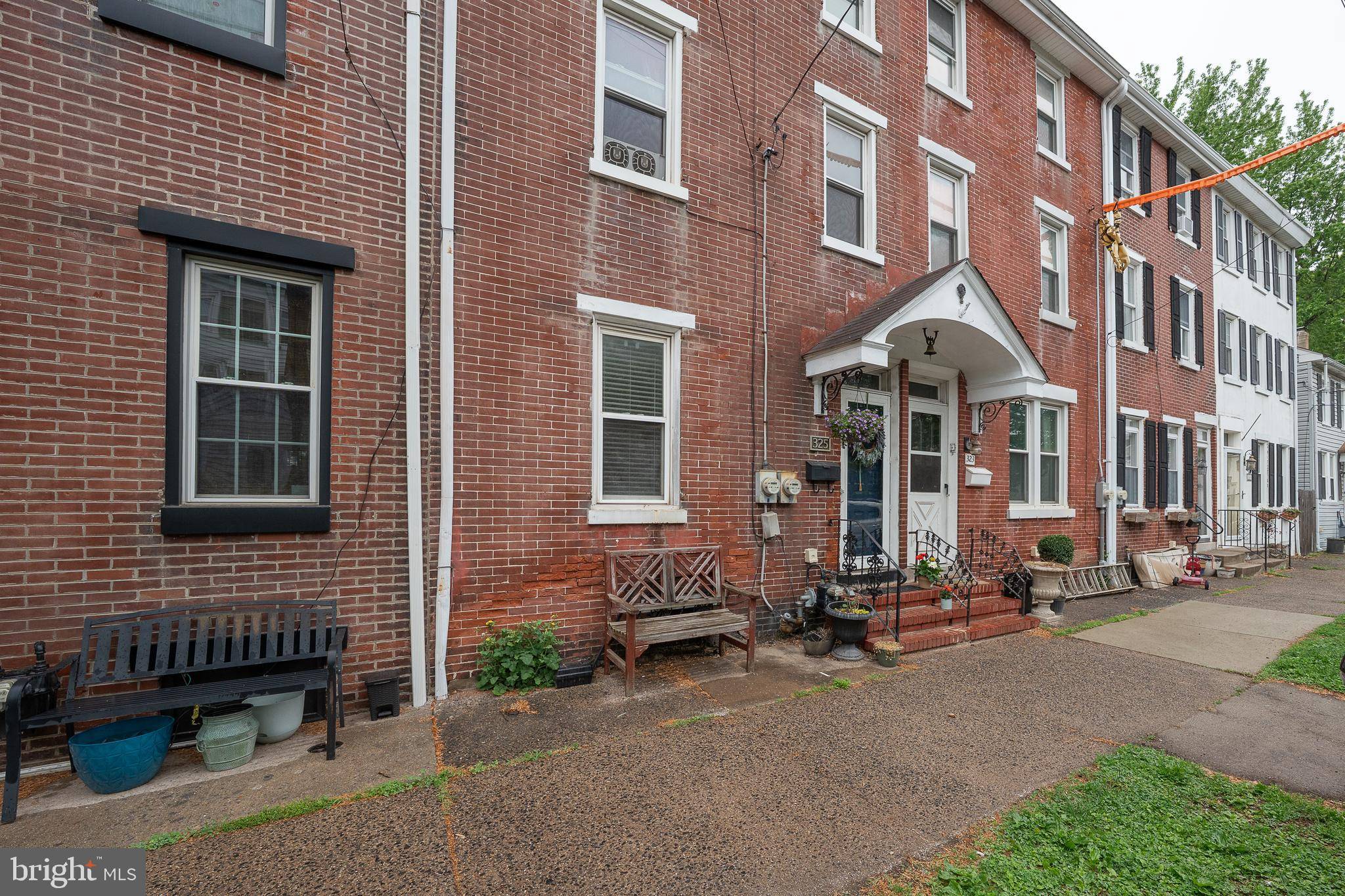 Phoenixville, PA 19460,325 WASHINGTON AVE